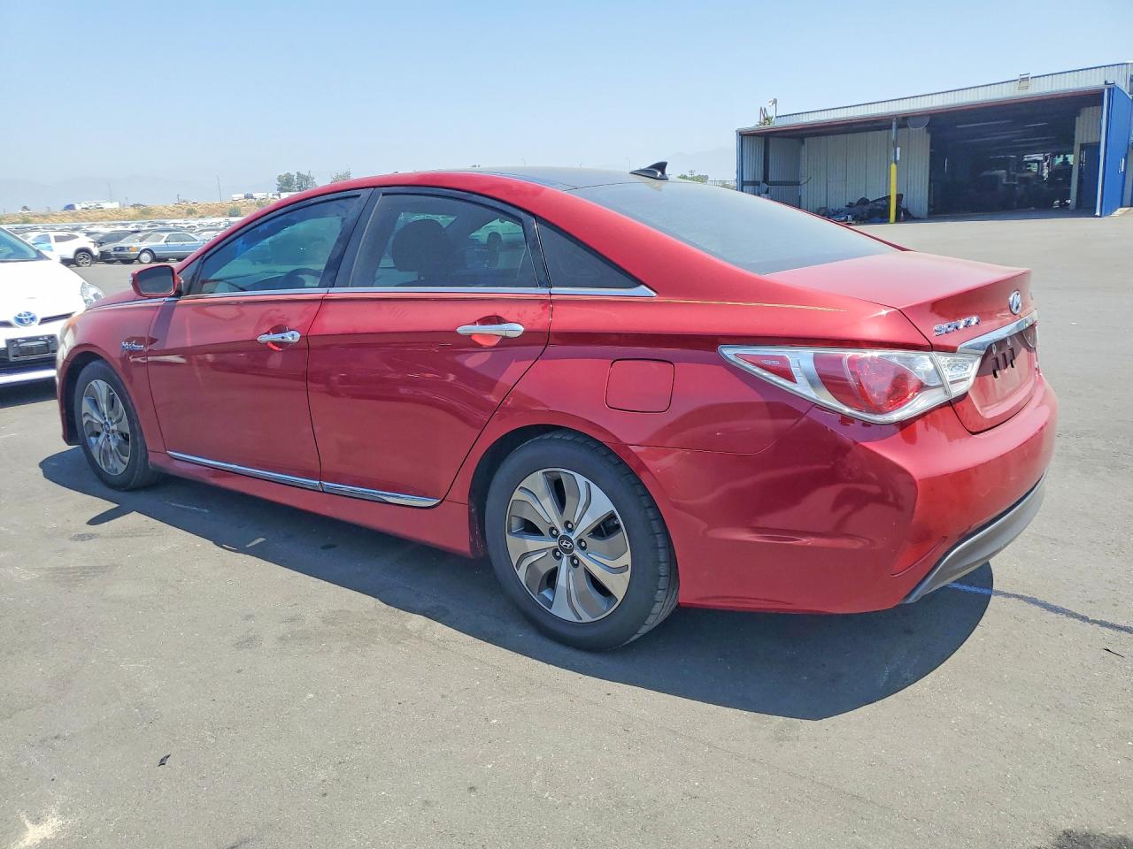 2015 Hyundai Sonata Hybrid Limited Red vin: KMHEC4A40FA135788
