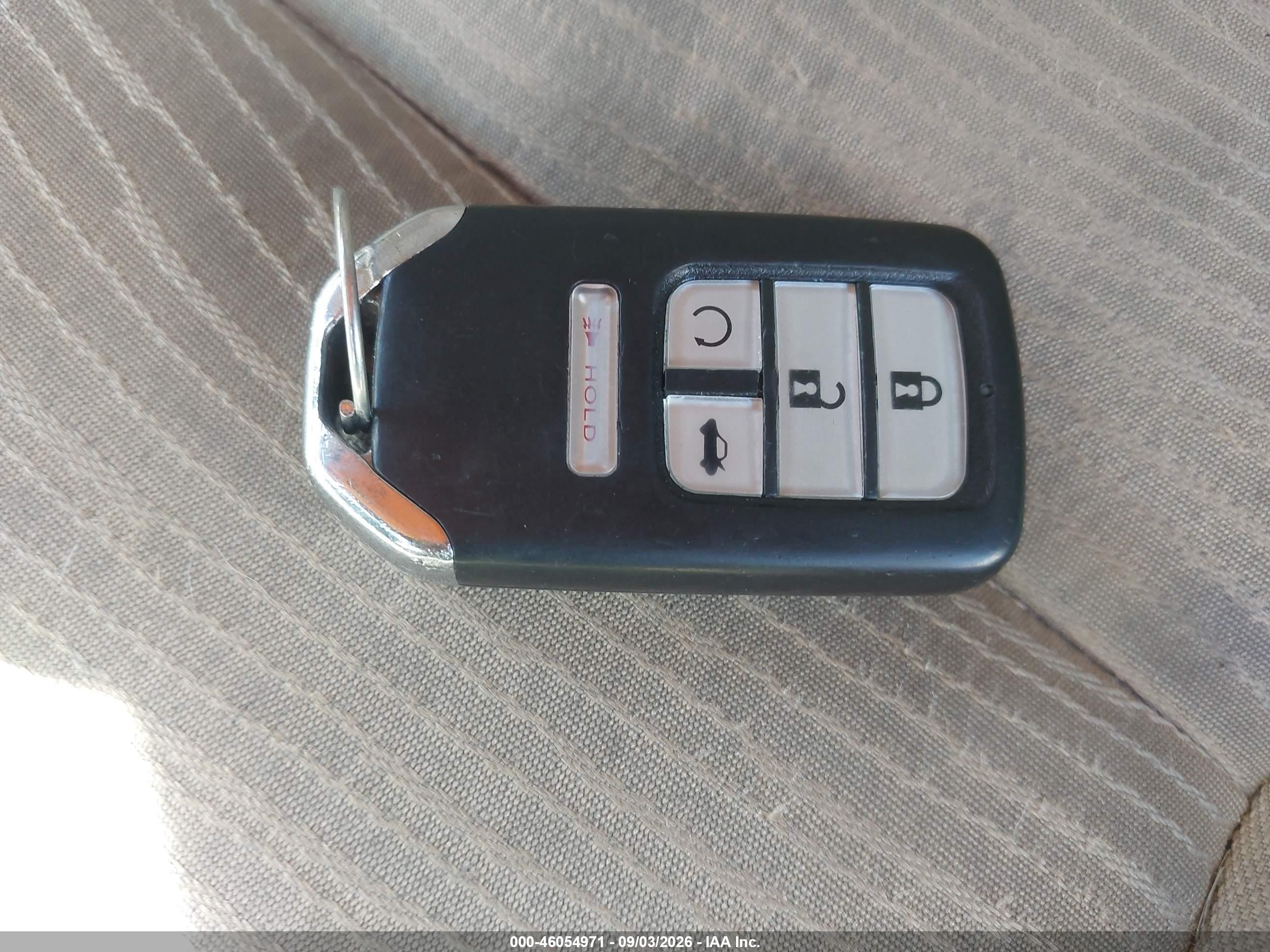 2015 Hyundai Sonata Hybrid   Белый vin: KMHEC4A40FA139596