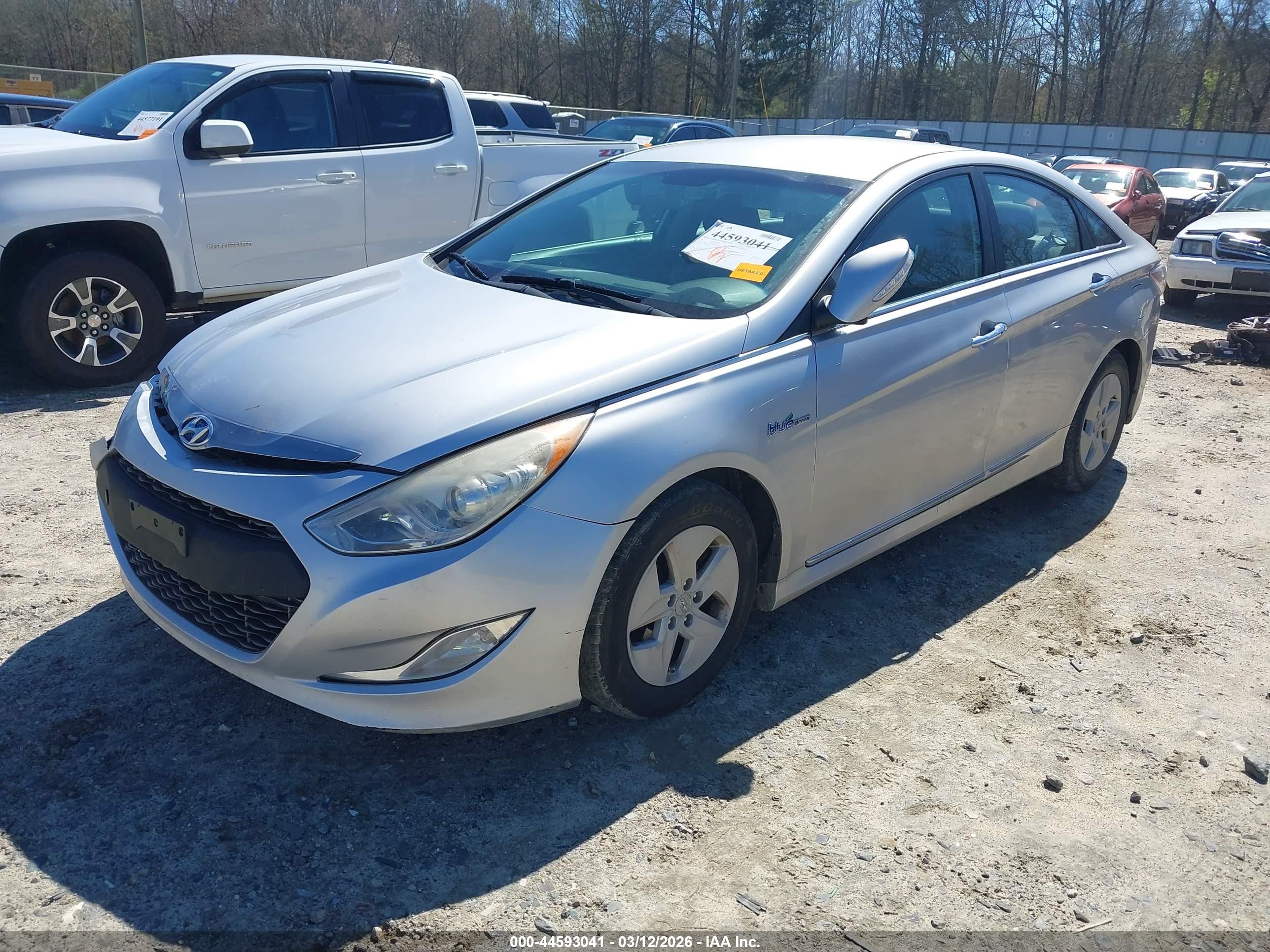2011 Hyundai Sonata Hybrid   Silver vin: KMHEC4A41BA002418