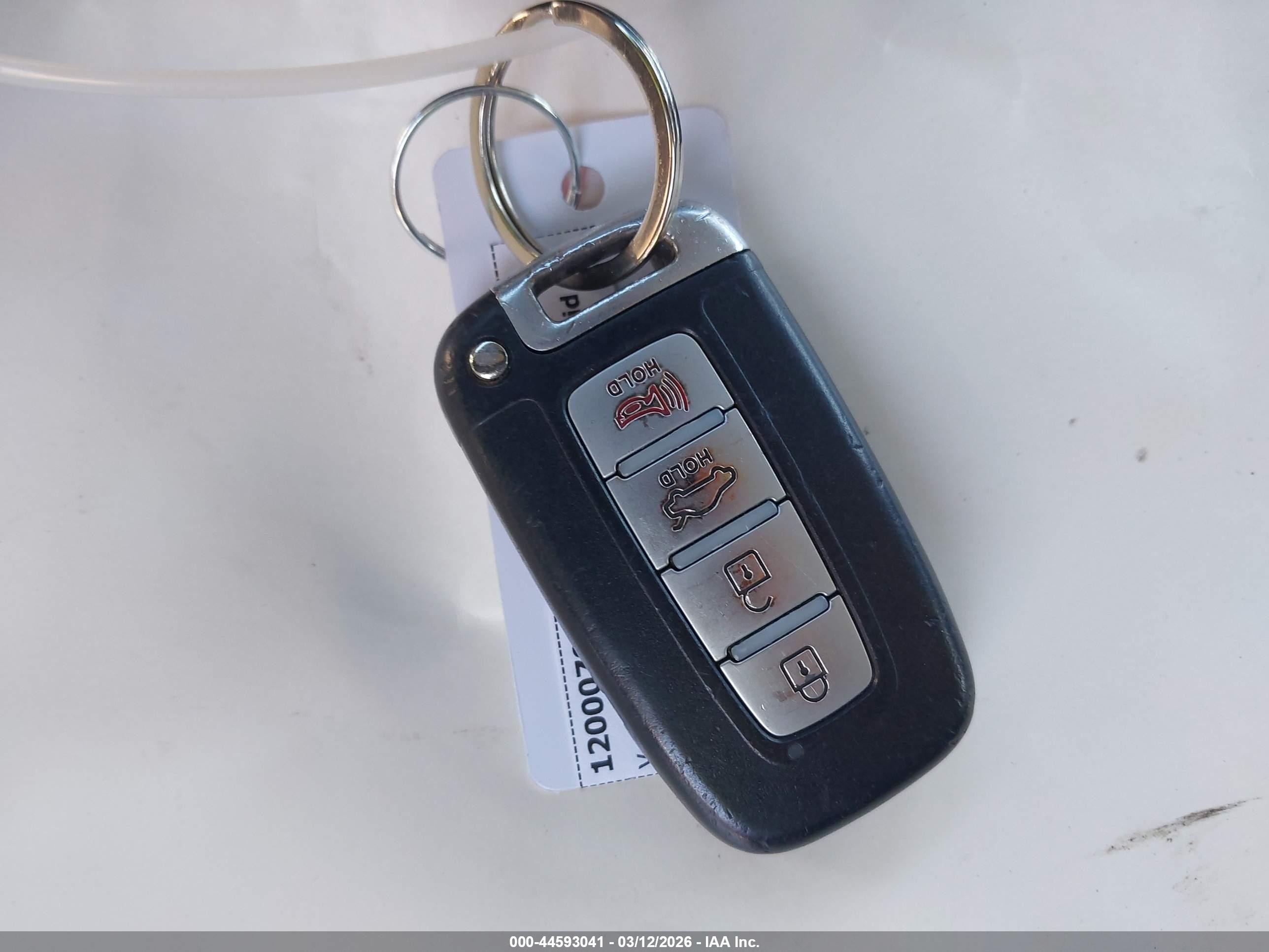 2011 Hyundai Sonata Hybrid   Silver vin: KMHEC4A41BA002418