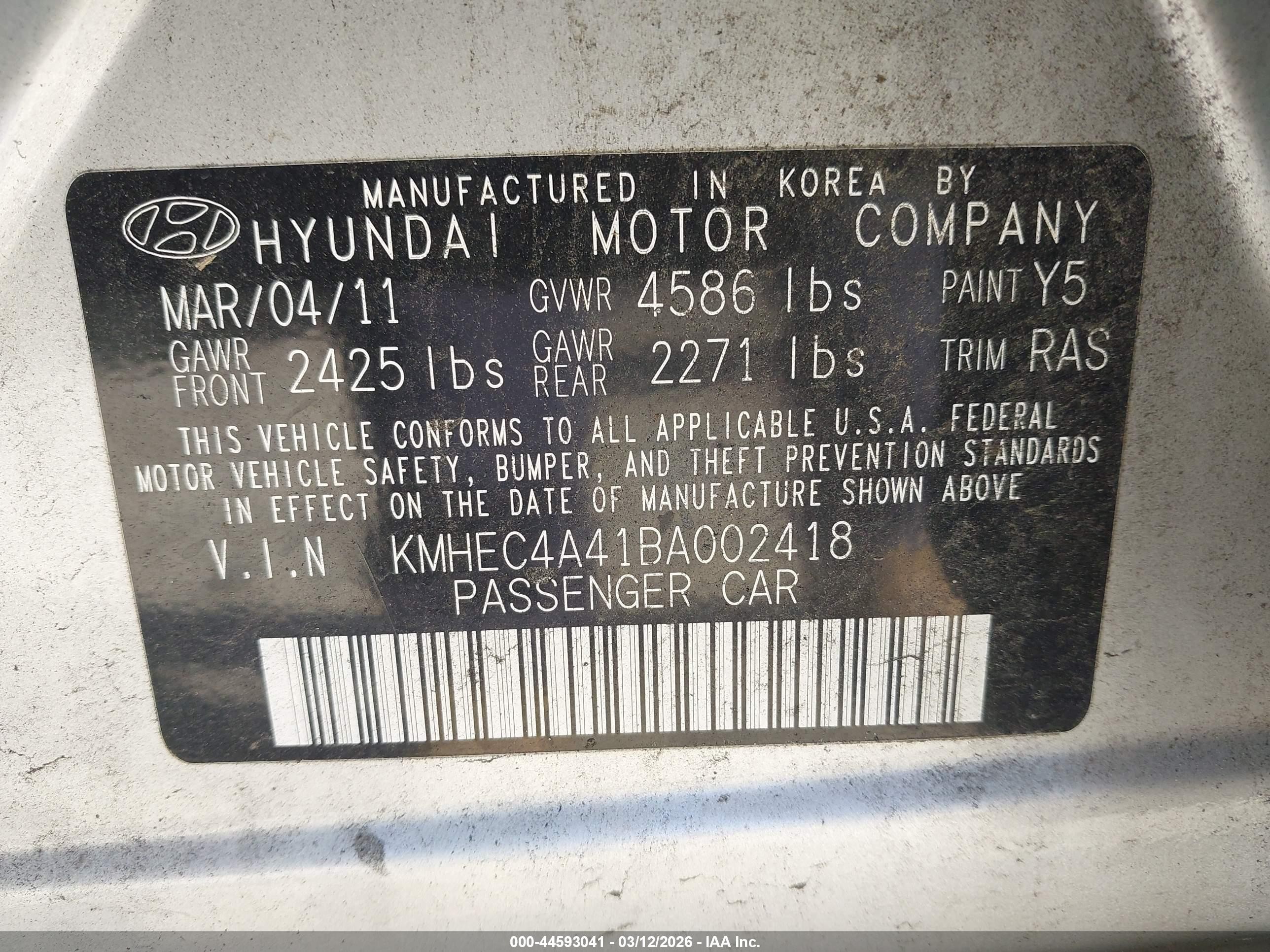2011 Hyundai Sonata Hybrid   Silver vin: KMHEC4A41BA002418
