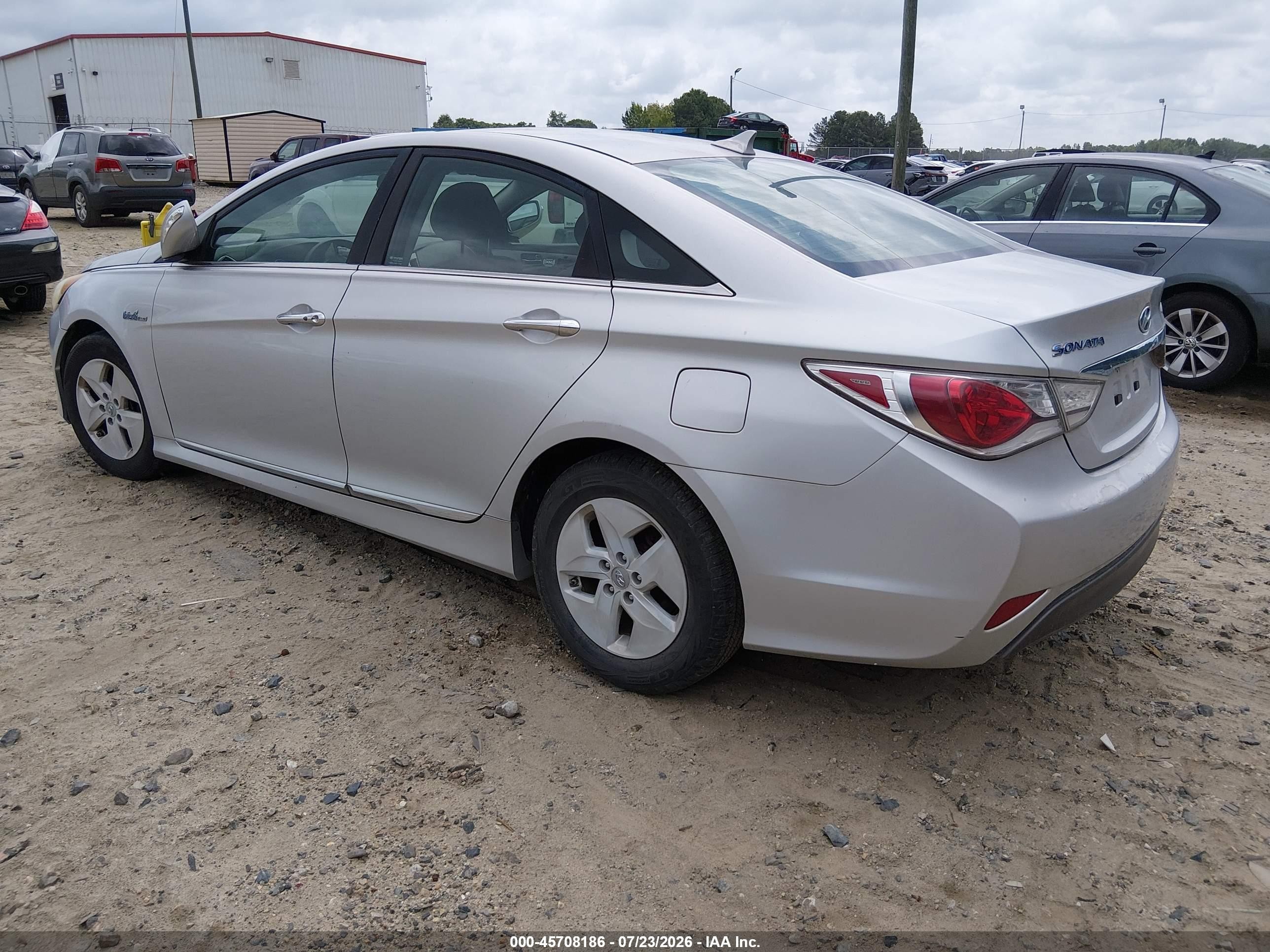 2011 Hyundai Sonata Hybrid   Серебряный vin: KMHEC4A41BA002418
