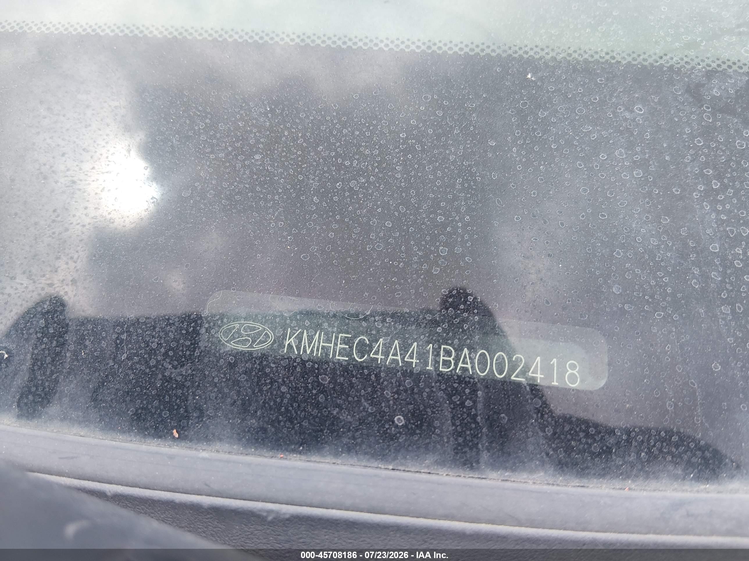 2011 Hyundai Sonata Hybrid   Серебряный vin: KMHEC4A41BA002418