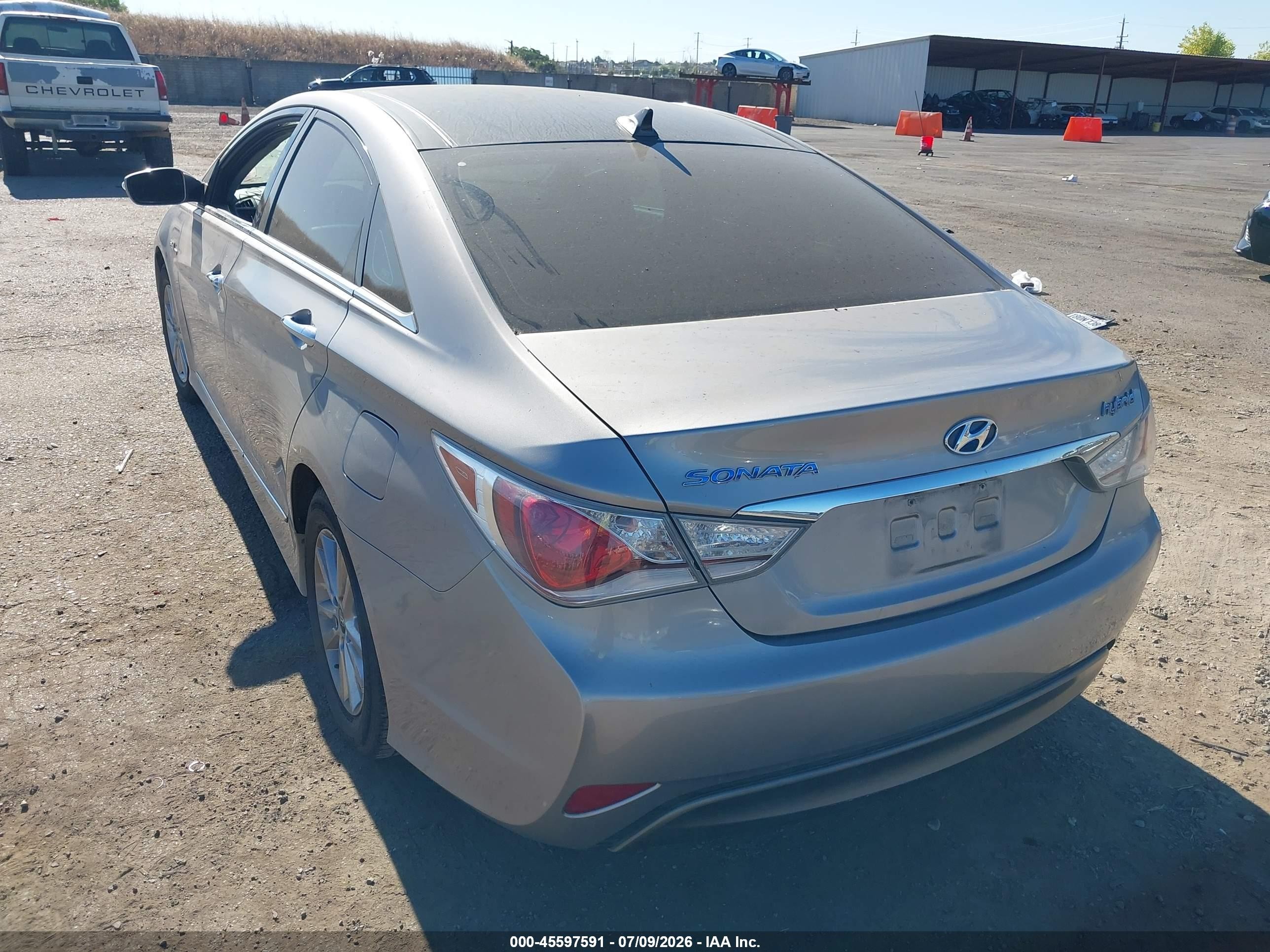2011 Hyundai Sonata Hybrid   Серебряный vin: KMHEC4A41BA003827