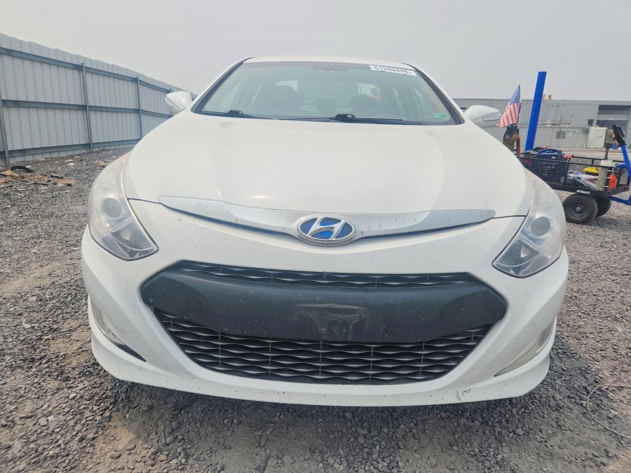 2011 Hyundai Sonata Hybrid Белый vin: KMHEC4A41BA011412