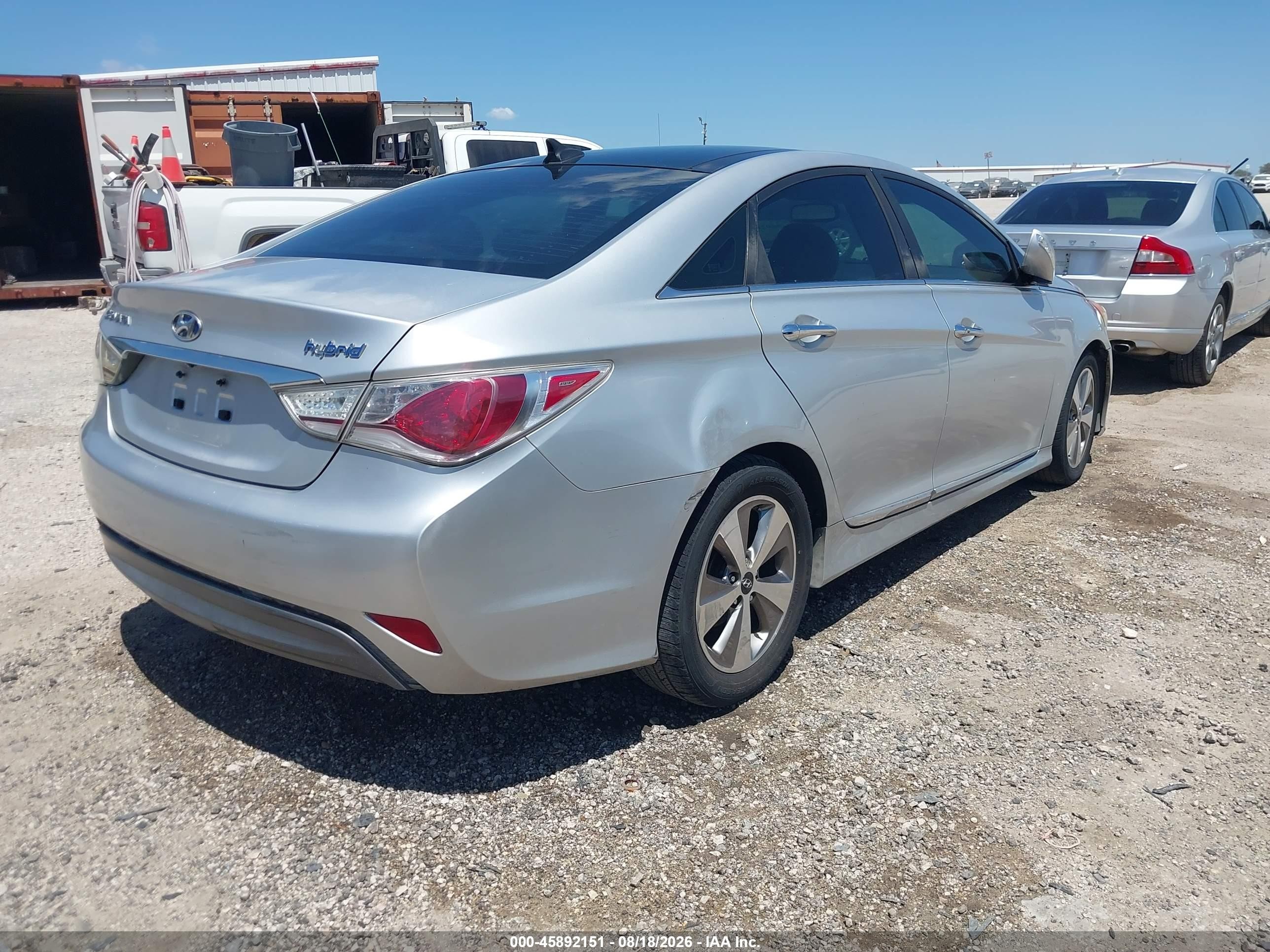 2011 Hyundai Sonata Hybrid   Silver vin: KMHEC4A41BA018568