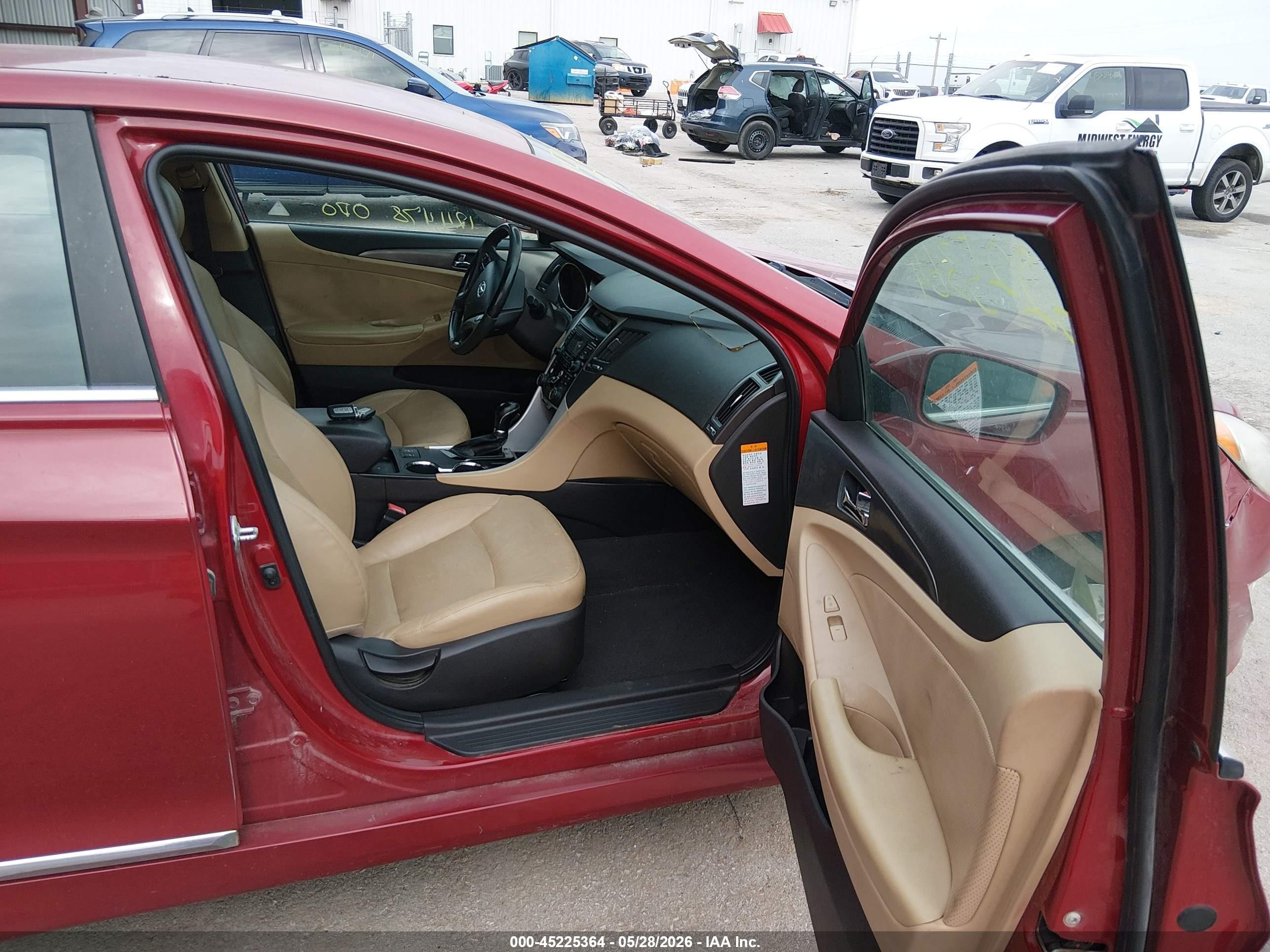 2012 Hyundai Sonata Hybrid   Red vin: KMHEC4A41CA020337