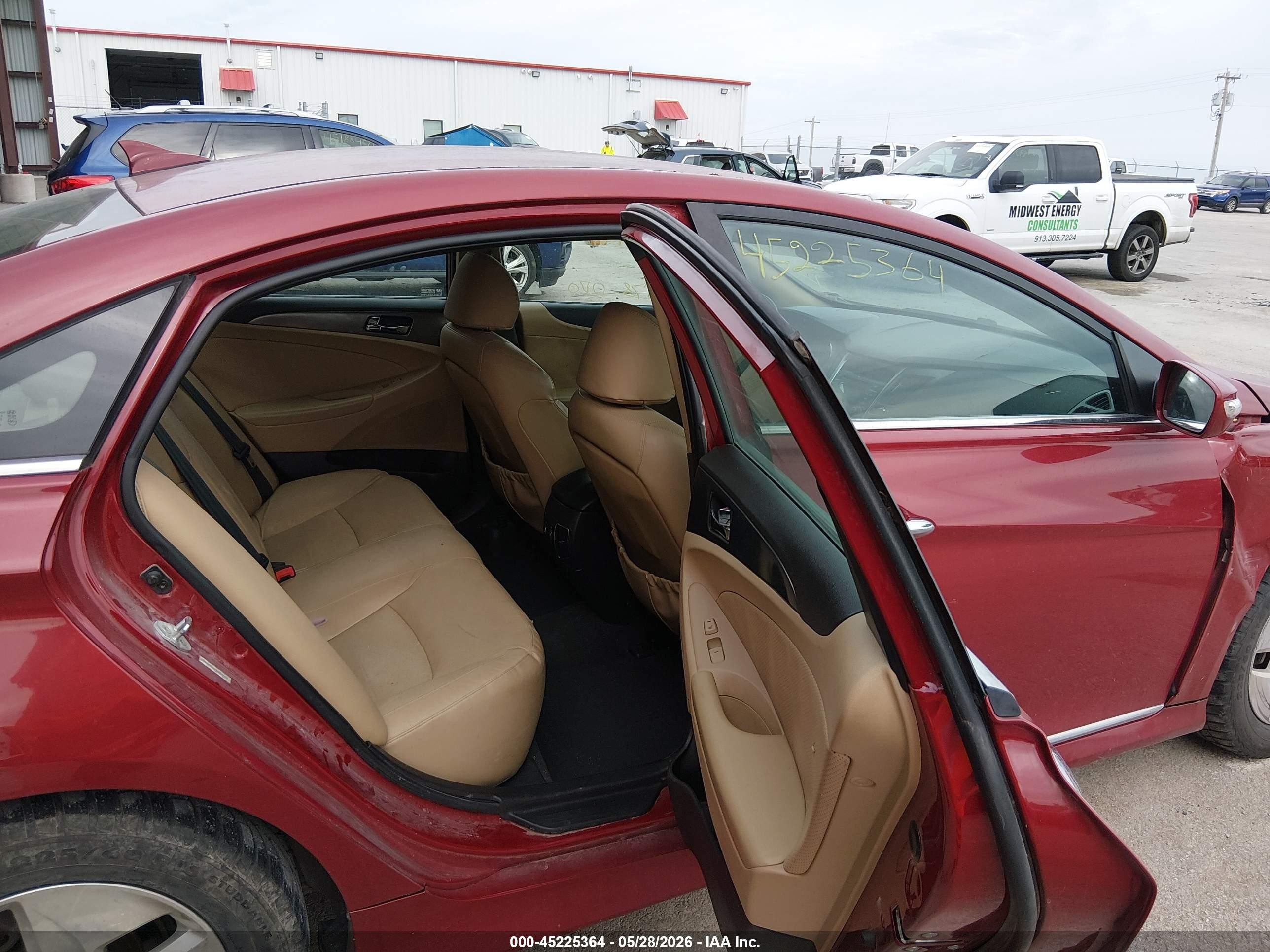 2012 Hyundai Sonata Hybrid   Red vin: KMHEC4A41CA020337