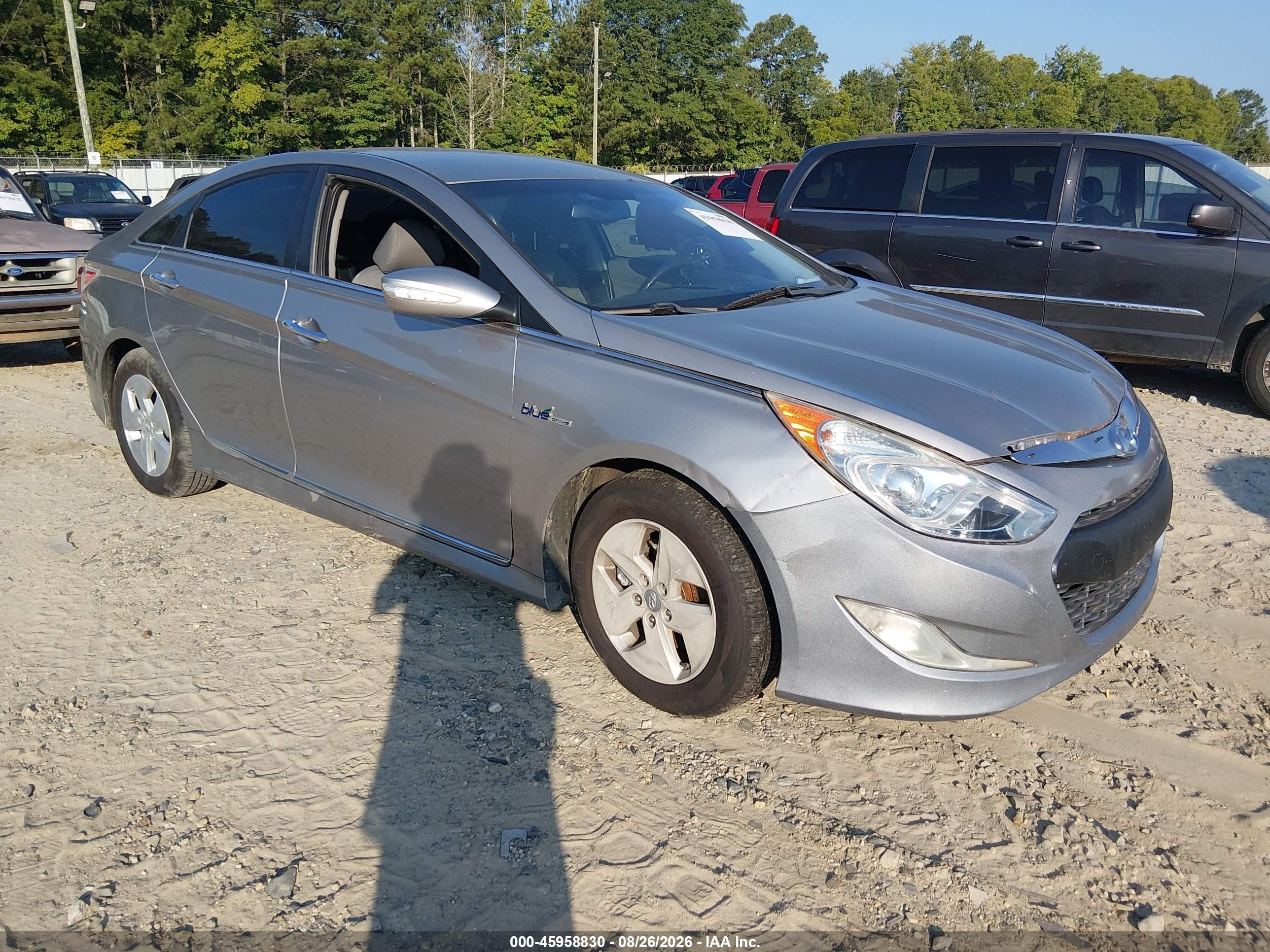2012 Hyundai Sonata Hybrid   Silver vin: KMHEC4A41CA020449