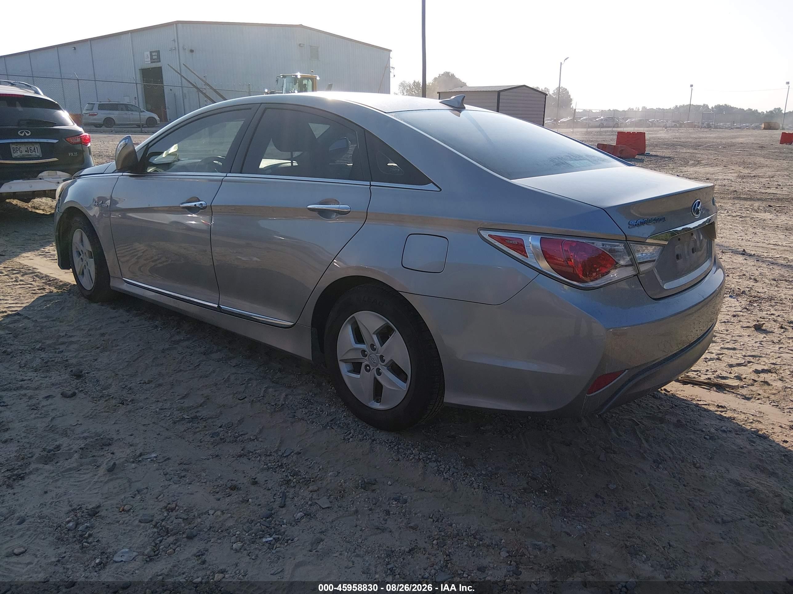 2012 Hyundai Sonata Hybrid   Silver vin: KMHEC4A41CA020449