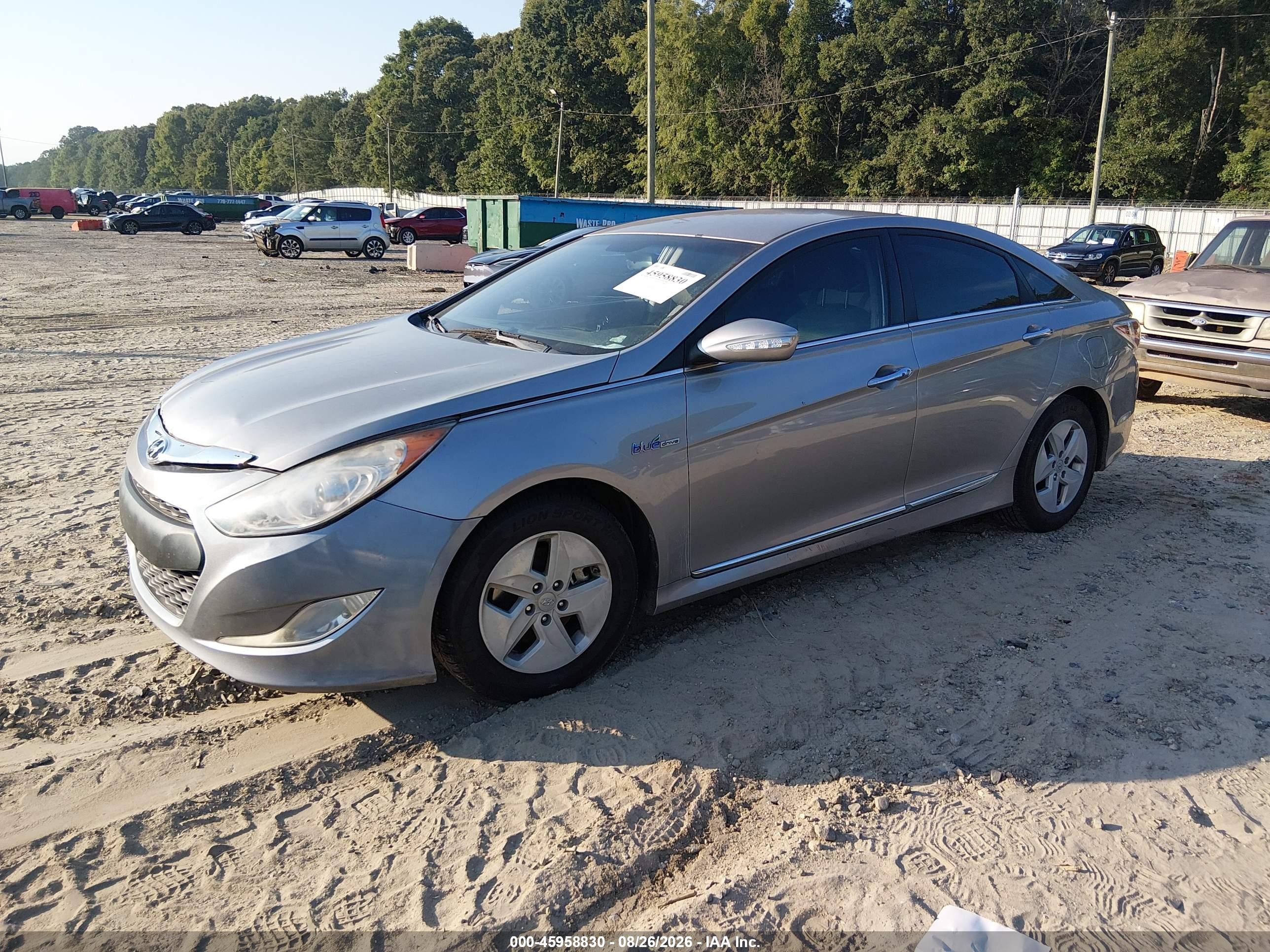 2012 Hyundai Sonata Hybrid   Silver vin: KMHEC4A41CA020449