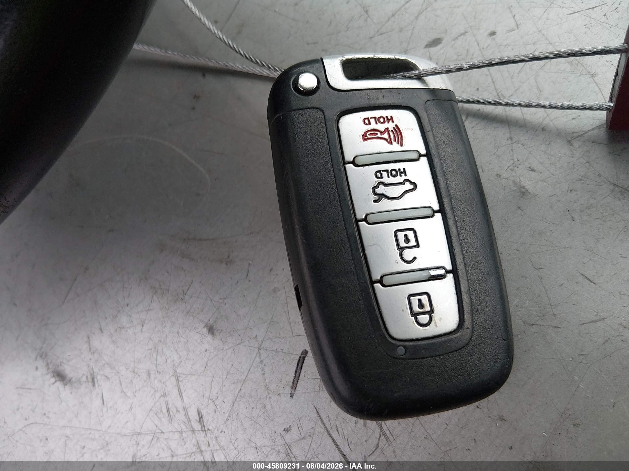 2012 Hyundai Sonata Hybrid   White vin: KMHEC4A41CA027885