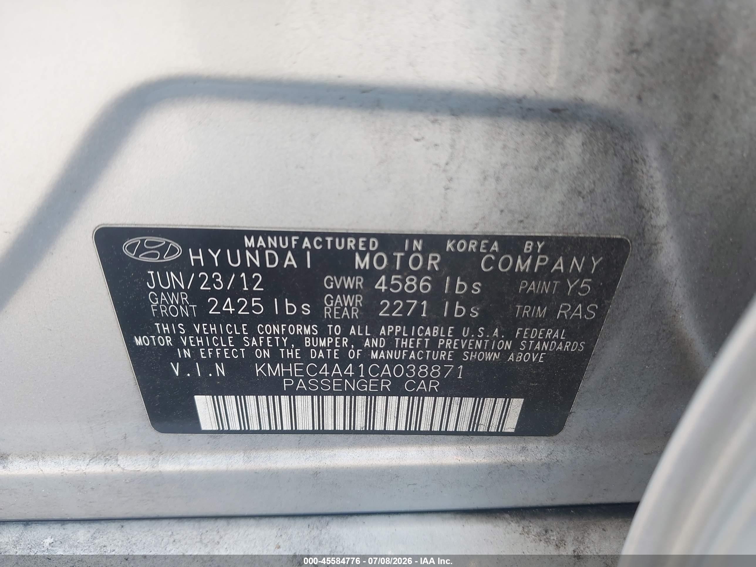 2012 Hyundai Sonata Hybrid   Silver vin: KMHEC4A41CA038871