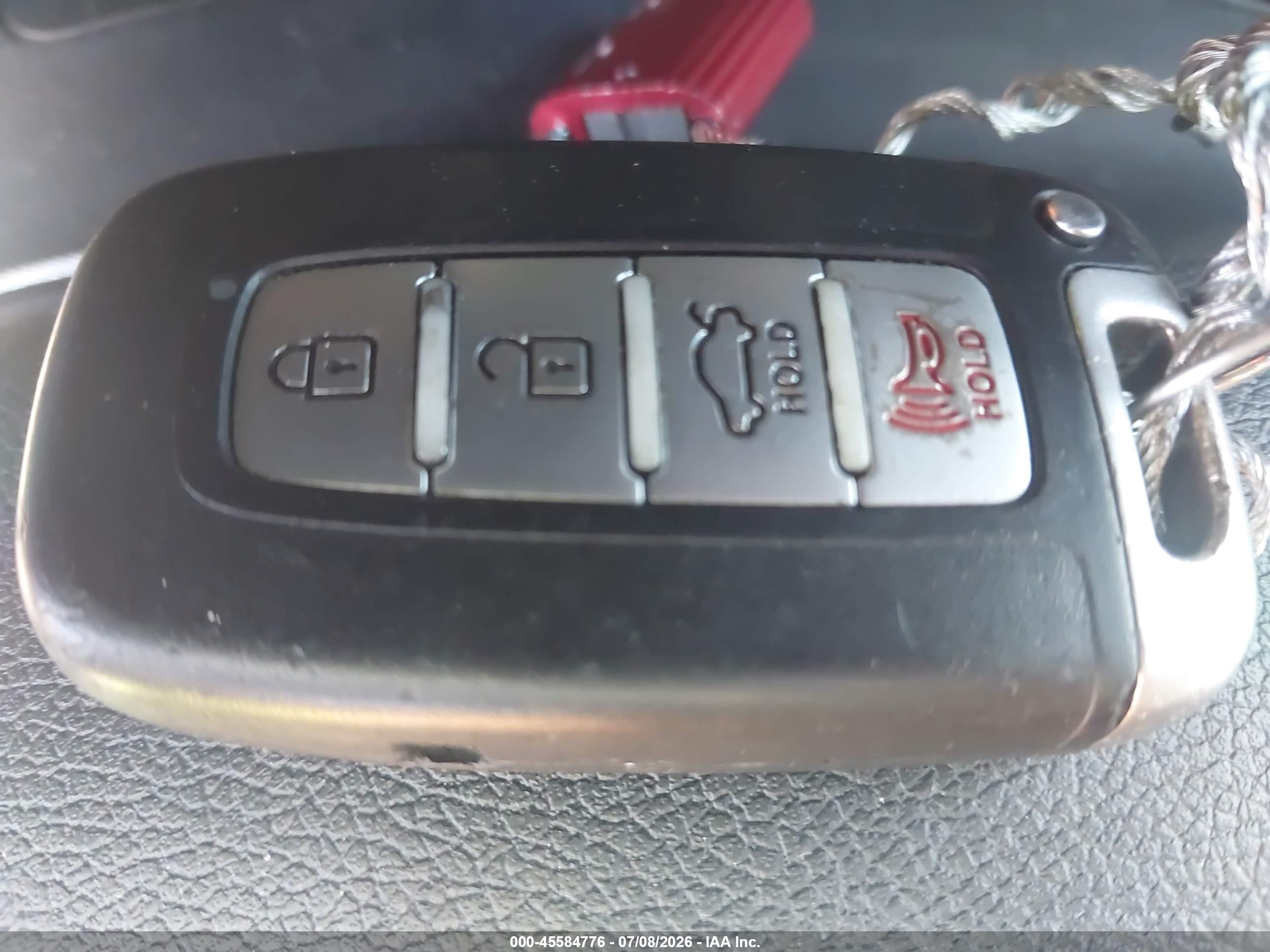 2012 Hyundai Sonata Hybrid   Silver vin: KMHEC4A41CA038871