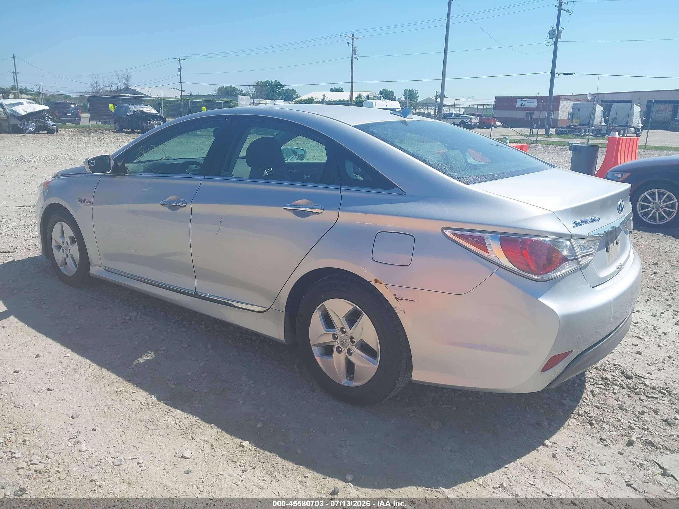 2012 Hyundai Sonata Hybrid   Серебряный vin: KMHEC4A41CA041396