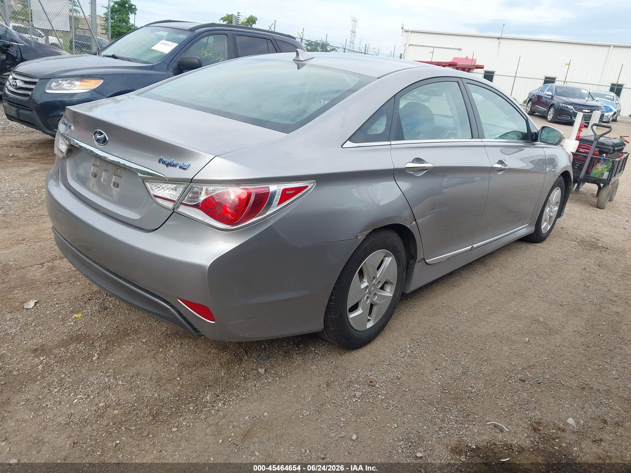 2012 Hyundai Sonata Hybrid   Silver vin: KMHEC4A41CA060806