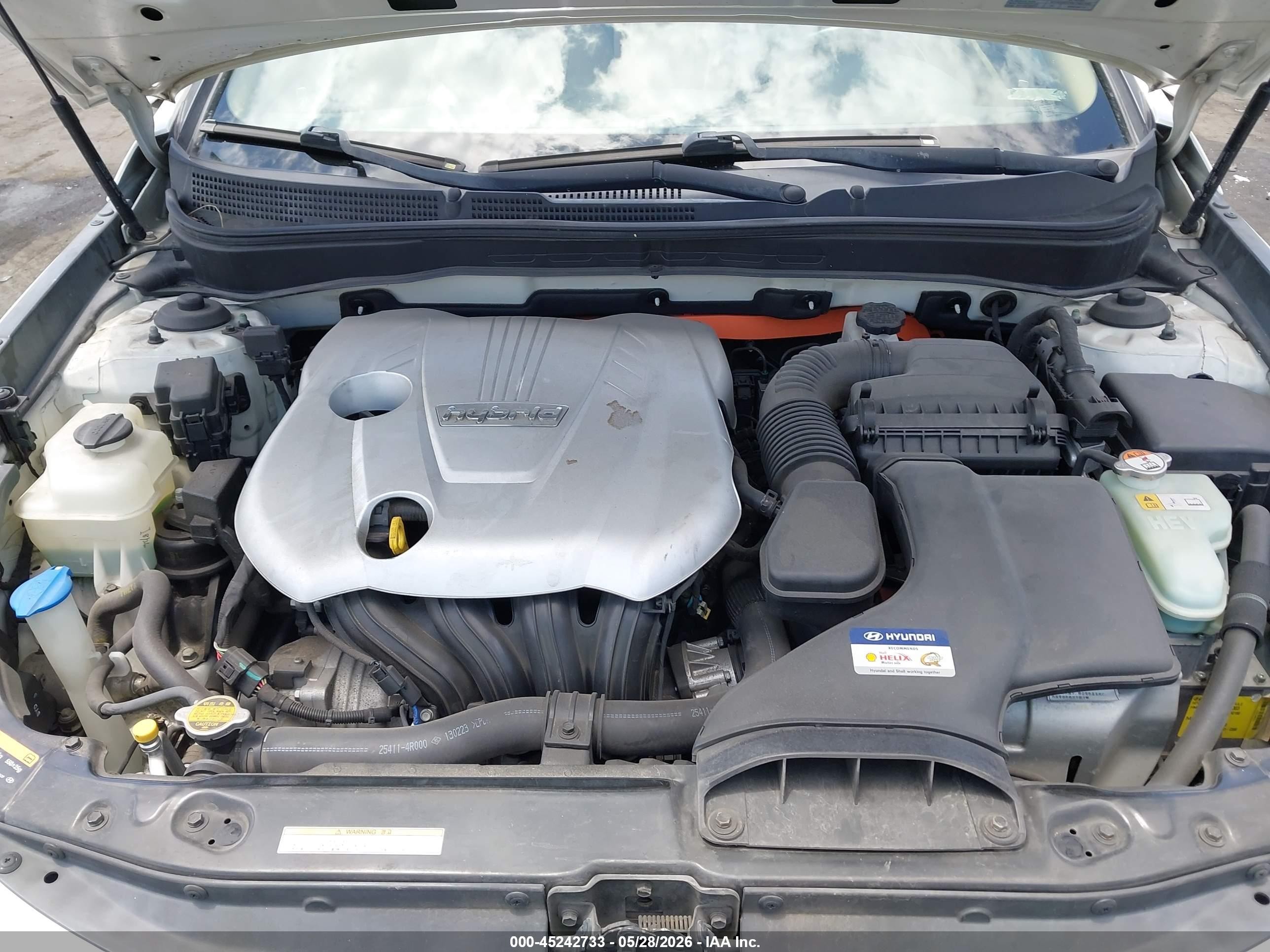 2013 Hyundai Sonata Hybrid Limited White vin: KMHEC4A41DA069703
