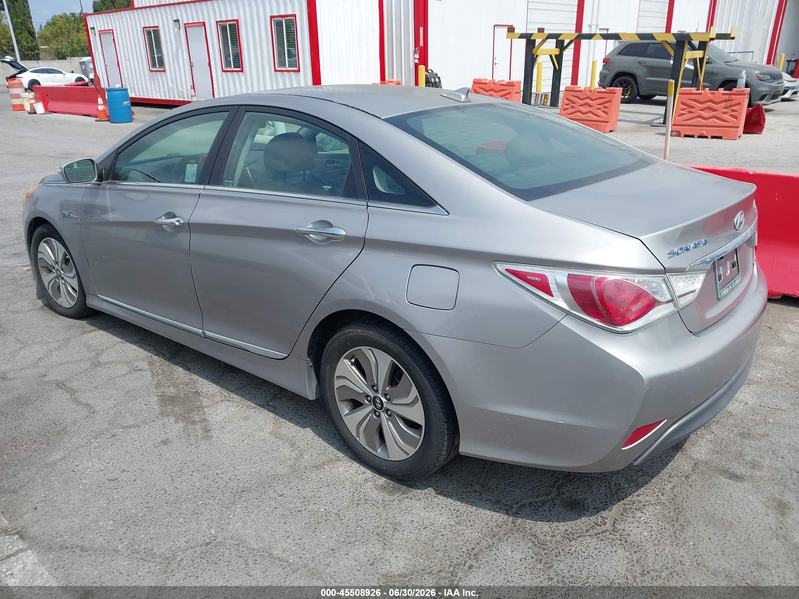 2013 Hyundai Sonata Hybrid Limited Silver vin: KMHEC4A41DA095251
