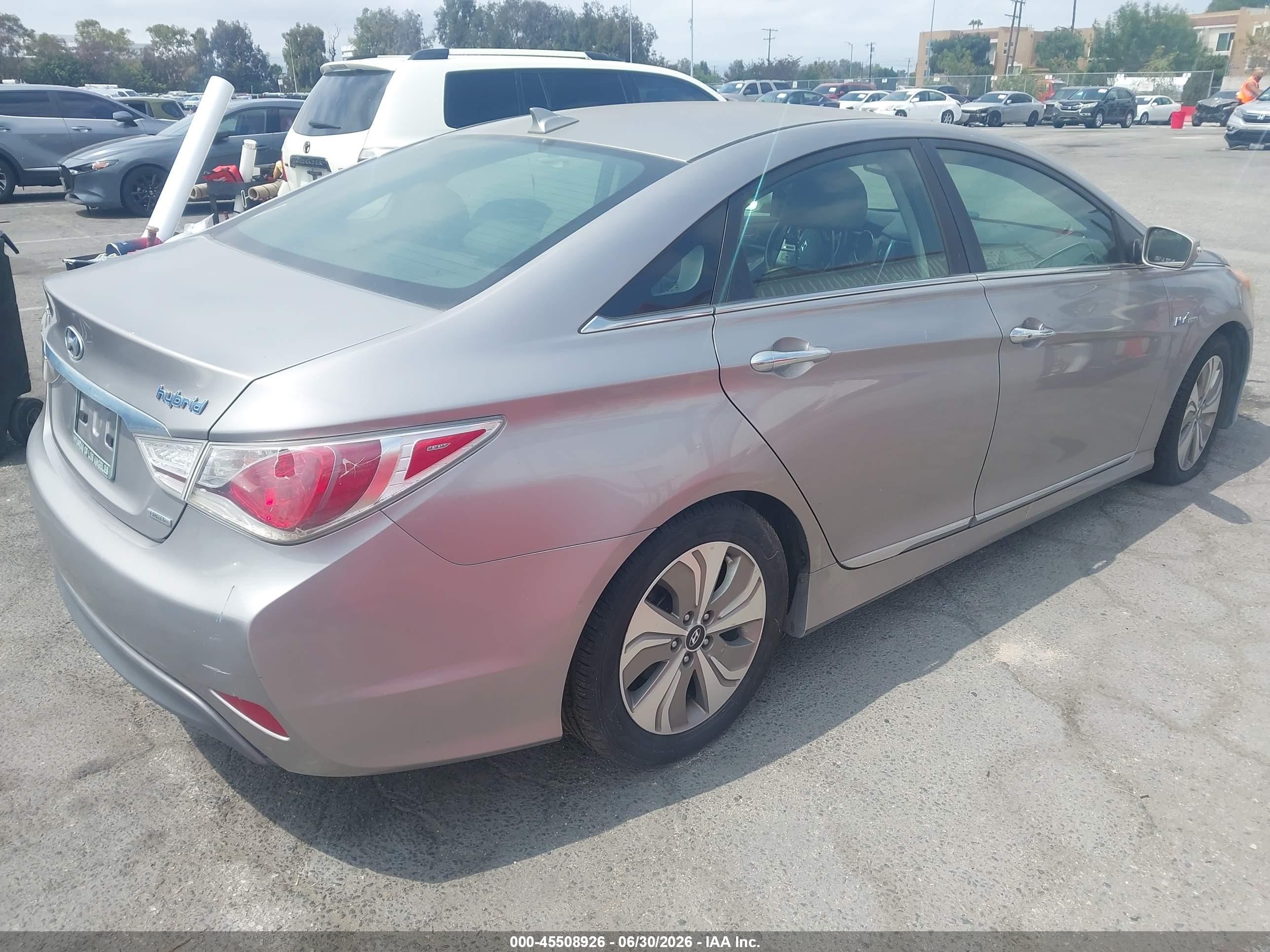 2013 Hyundai Sonata Hybrid Limited Silver vin: KMHEC4A41DA095251