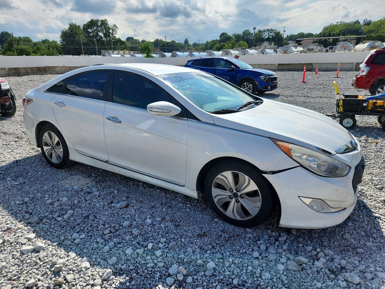 2013 Hyundai Sonata Hybrid White vin: KMHEC4A41DA097565