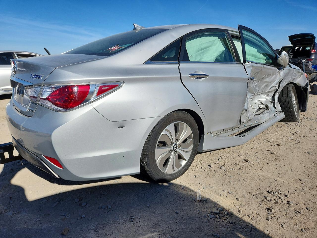 2013 Hyundai Sonata Hybrid Silver vin: KMHEC4A41DA098375