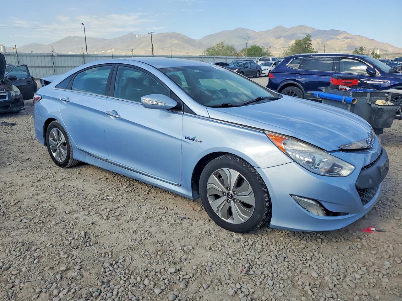 2013 Hyundai Sonata Hybrid Blue vin: KMHEC4A41DA099283