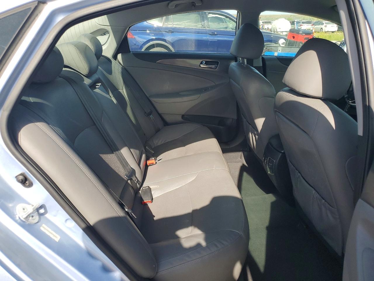 2013 Hyundai Sonata Hybrid Blue vin: KMHEC4A41DA099283