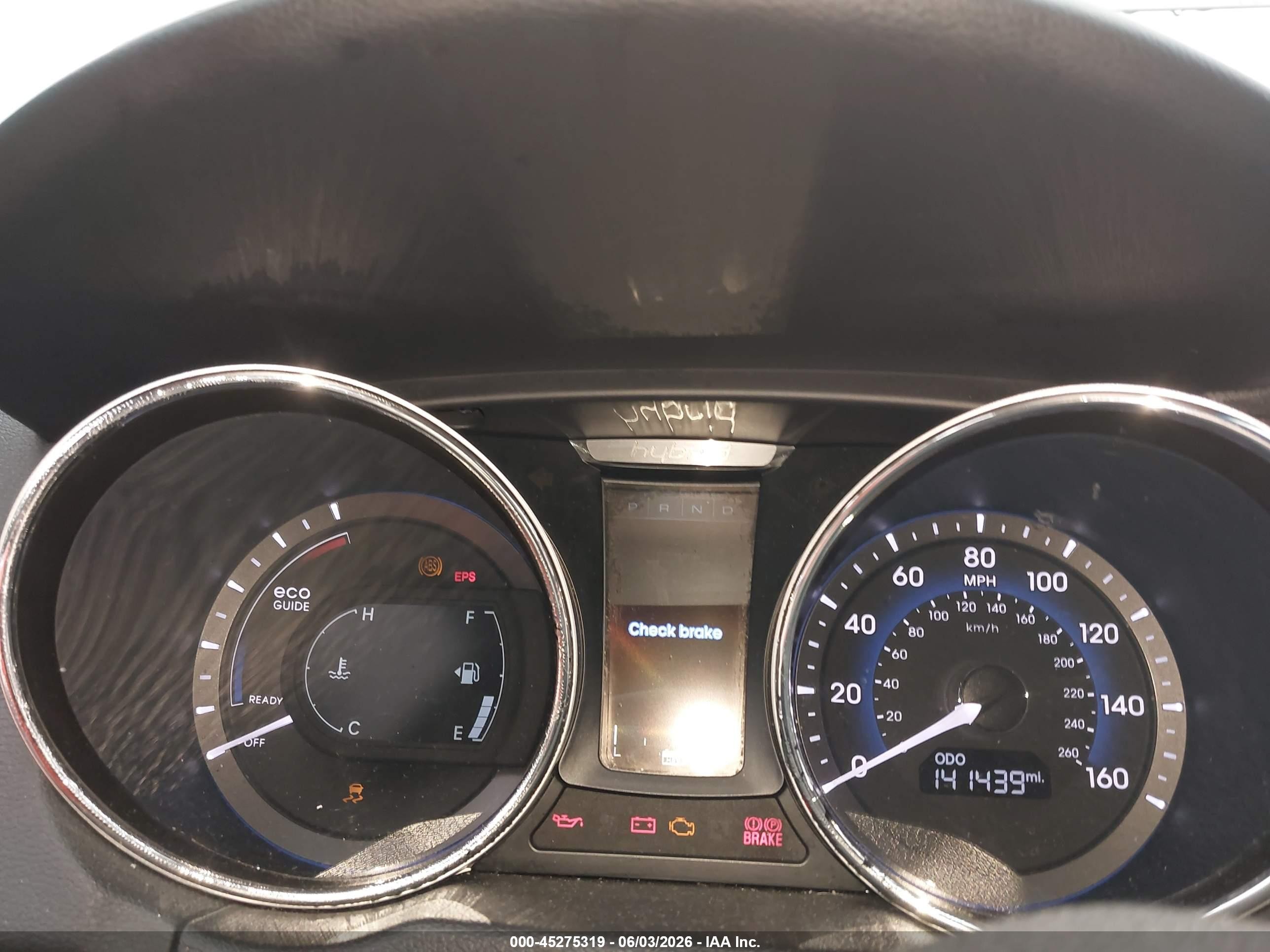 2014 Hyundai Sonata Hybrid   Серебряный vin: KMHEC4A41EA109828