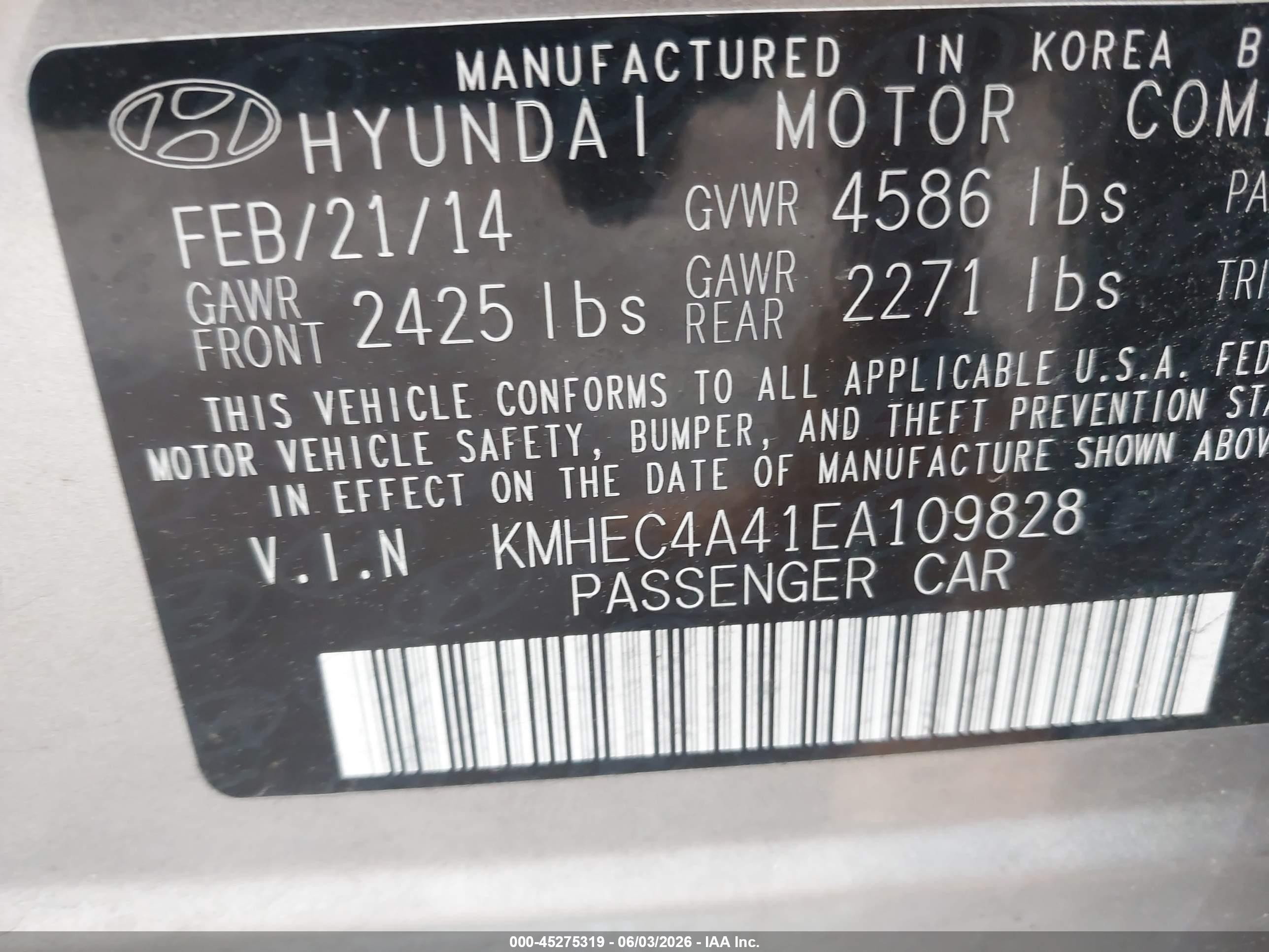 2014 Hyundai Sonata Hybrid   Серебряный vin: KMHEC4A41EA109828