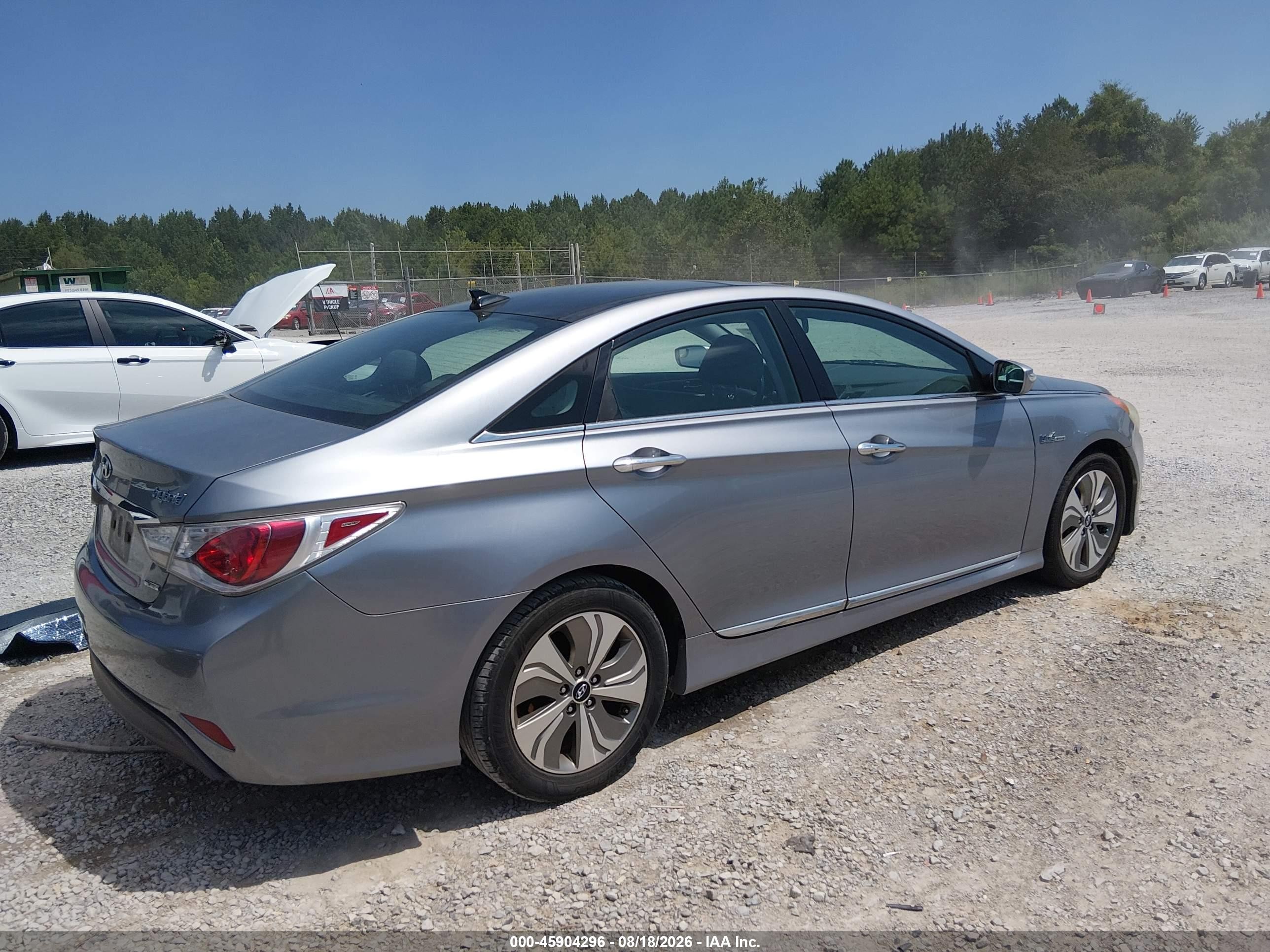 2014 Hyundai Sonata Hybrid Limited Silver vin: KMHEC4A41EA112762