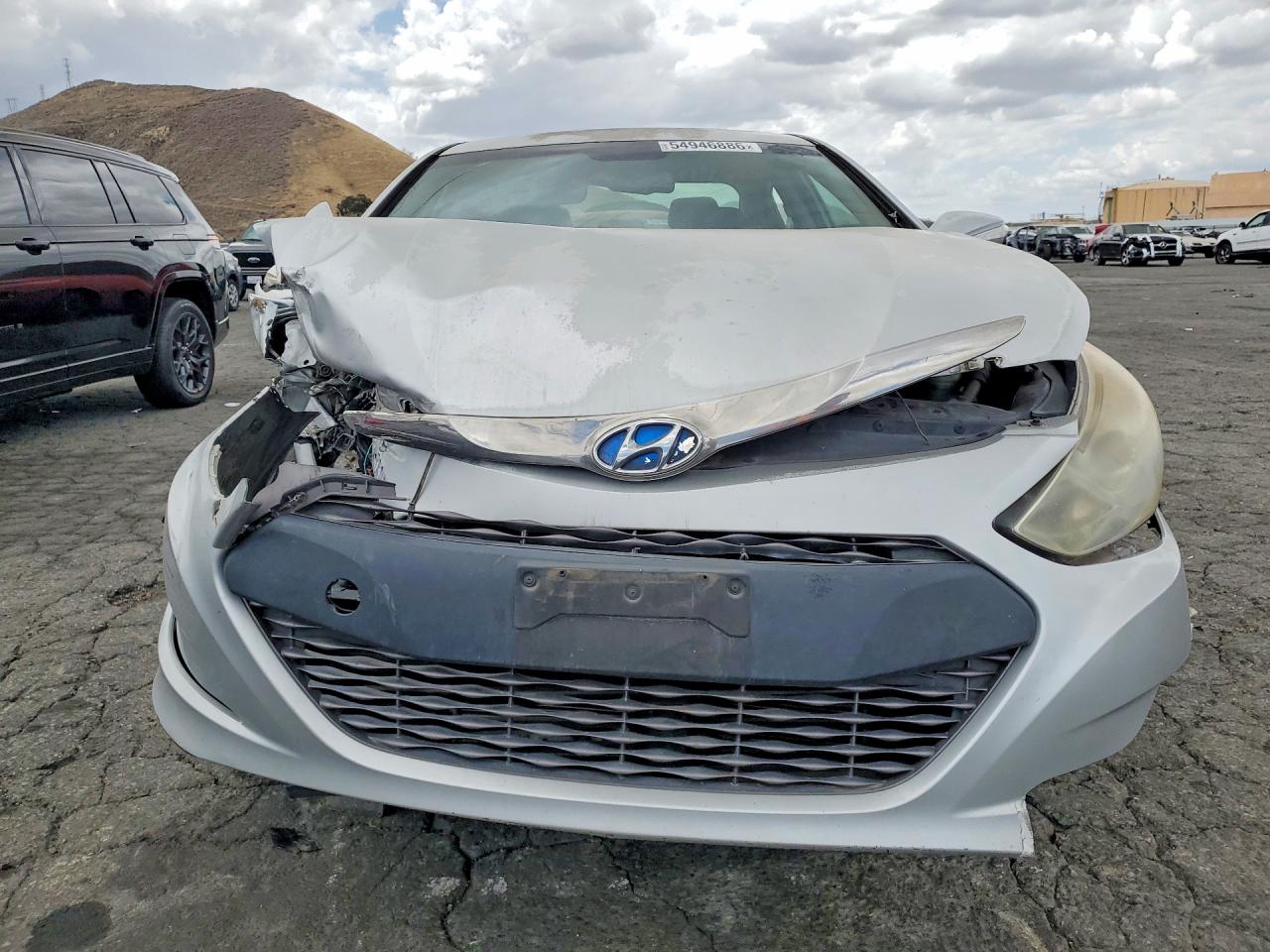 2014 Hyundai Sonata Hybrid Base Silver vin: KMHEC4A41EA114902