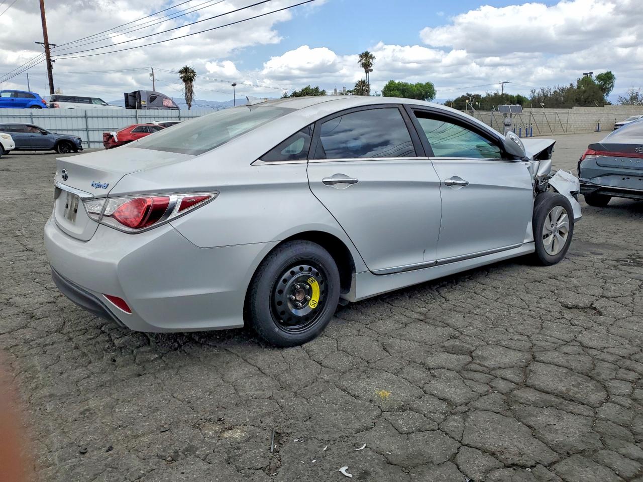 2014 Hyundai Sonata Hybrid Base Silver vin: KMHEC4A41EA114902