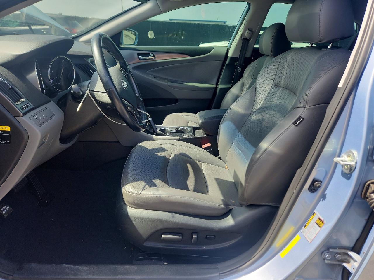 2015 Hyundai Sonata Hybrid Limited Blue vin: KMHEC4A41FA120023