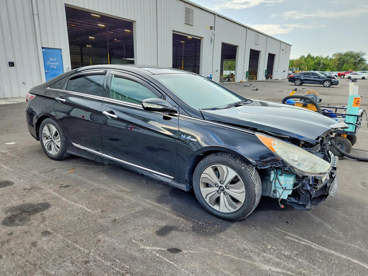 2015 Hyundai Sonata Hybrid Limited Black vin: KMHEC4A41FA122452