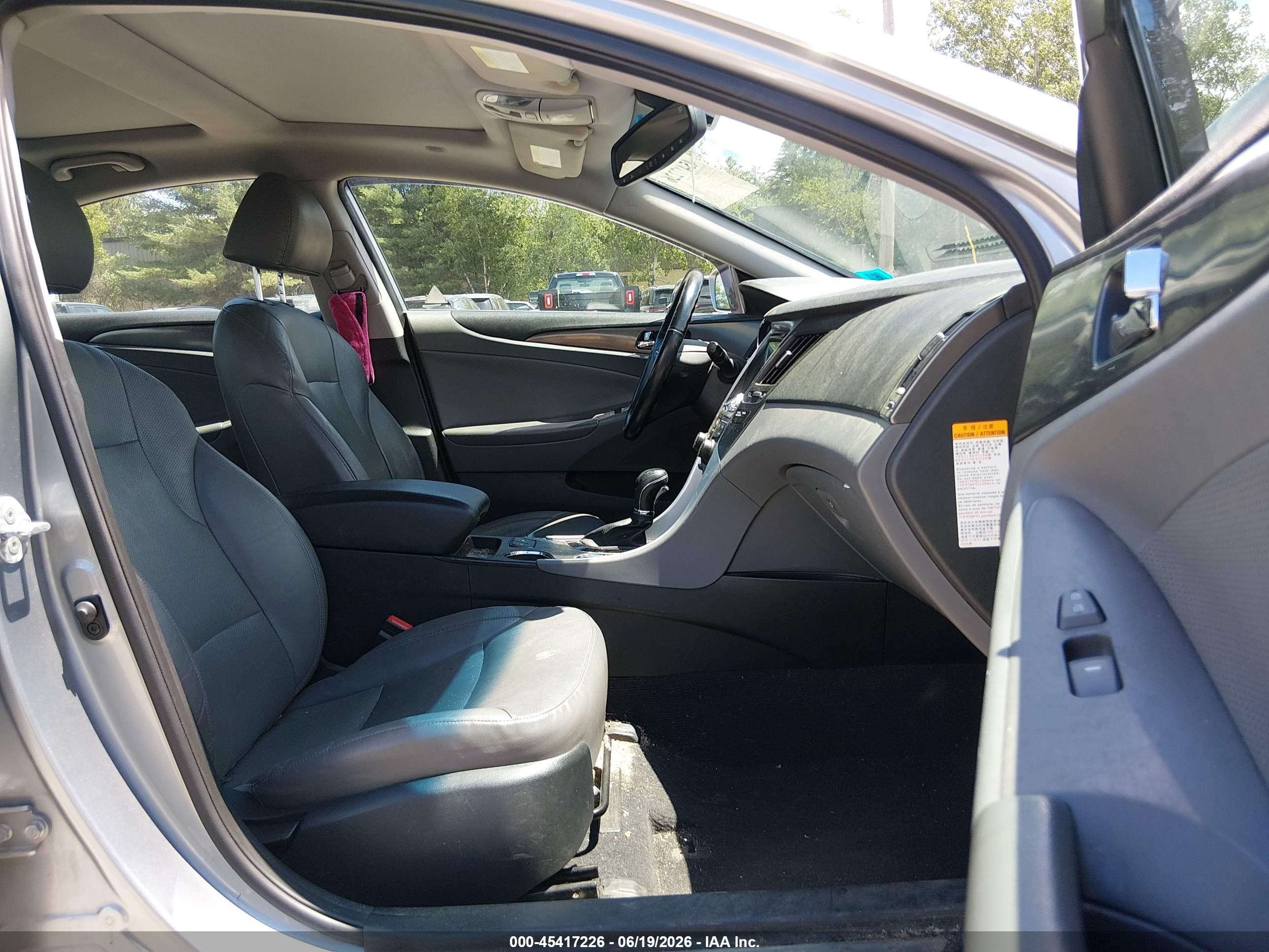 2015 Hyundai Sonata Hybrid Limited Серебряный vin: KMHEC4A41FA126422