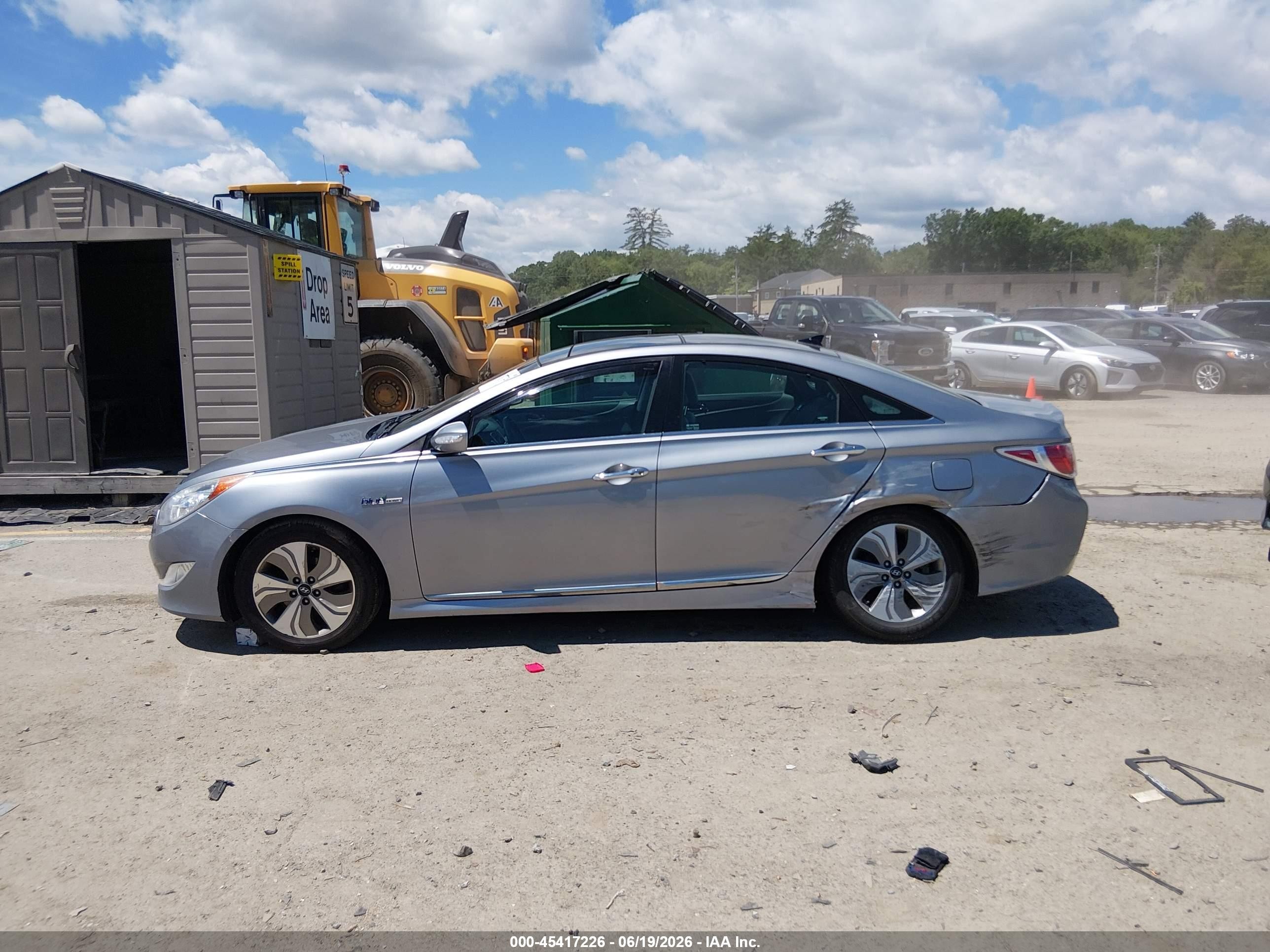 2015 Hyundai Sonata Hybrid Limited Серебряный vin: KMHEC4A41FA126422