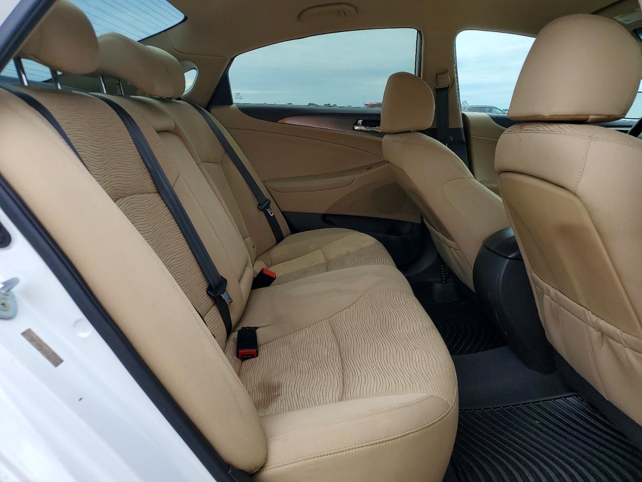 2015 Hyundai Sonata Hybrid Base White vin: KMHEC4A41FA126534