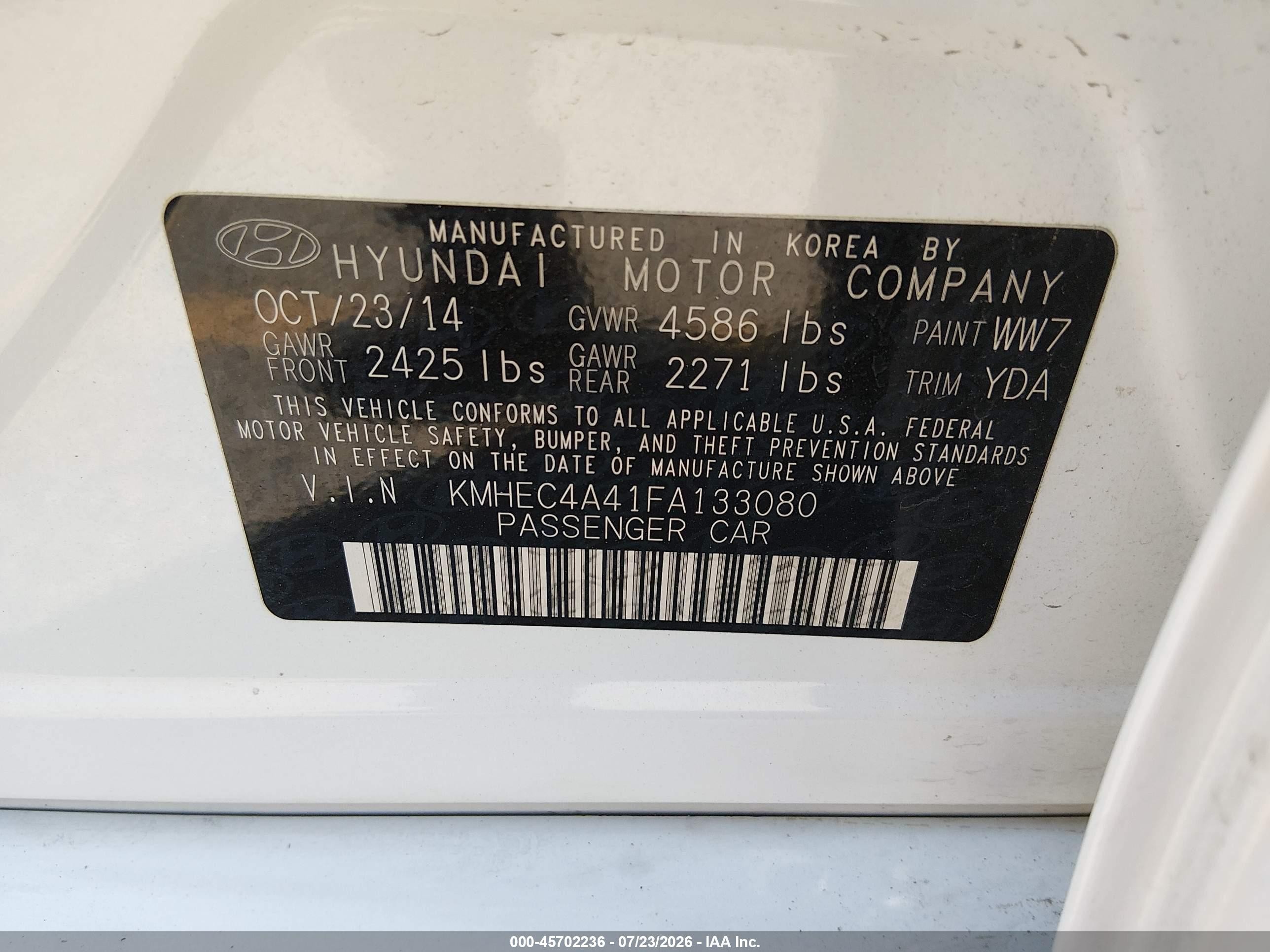 2015 Hyundai Sonata Hybrid   White vin: KMHEC4A41FA133080