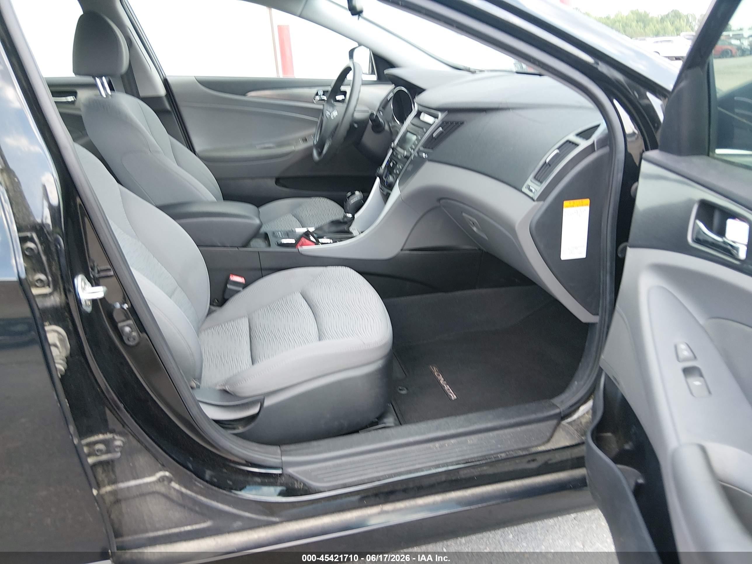 2015 Hyundai Sonata Hybrid   Black vin: KMHEC4A41FA134200