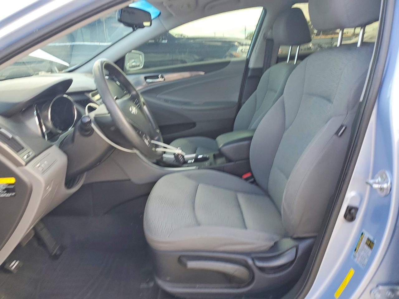 2015 Hyundai Sonata Hybrid Base Blue vin: KMHEC4A41FA134908