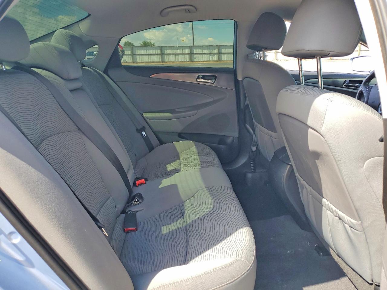 2015 Hyundai Sonata Hybrid Base Blue vin: KMHEC4A41FA134908