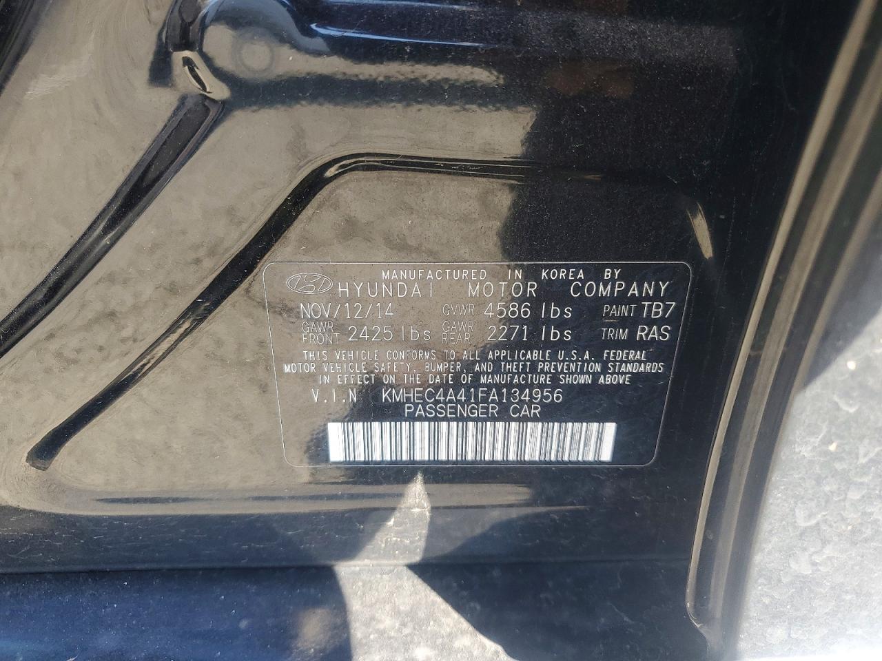2015 Hyundai Sonata Hybrid Base Black vin: KMHEC4A41FA134956