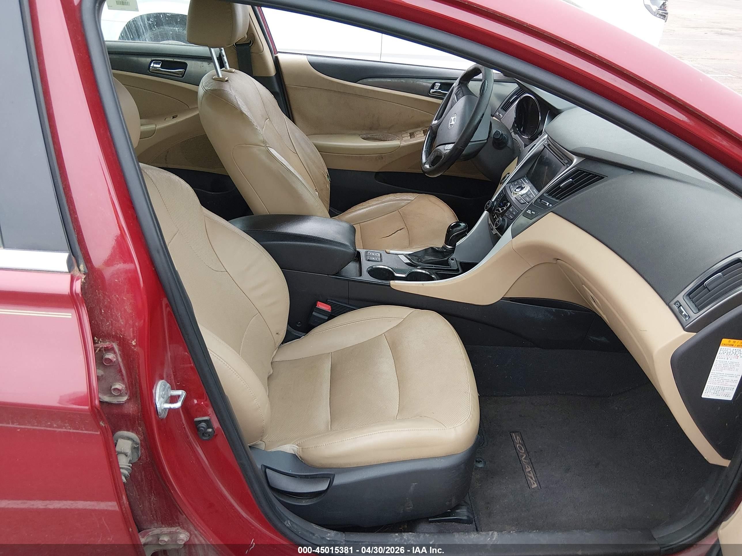 2015 Hyundai Sonata Hybrid Limited Red vin: KMHEC4A41FA135749