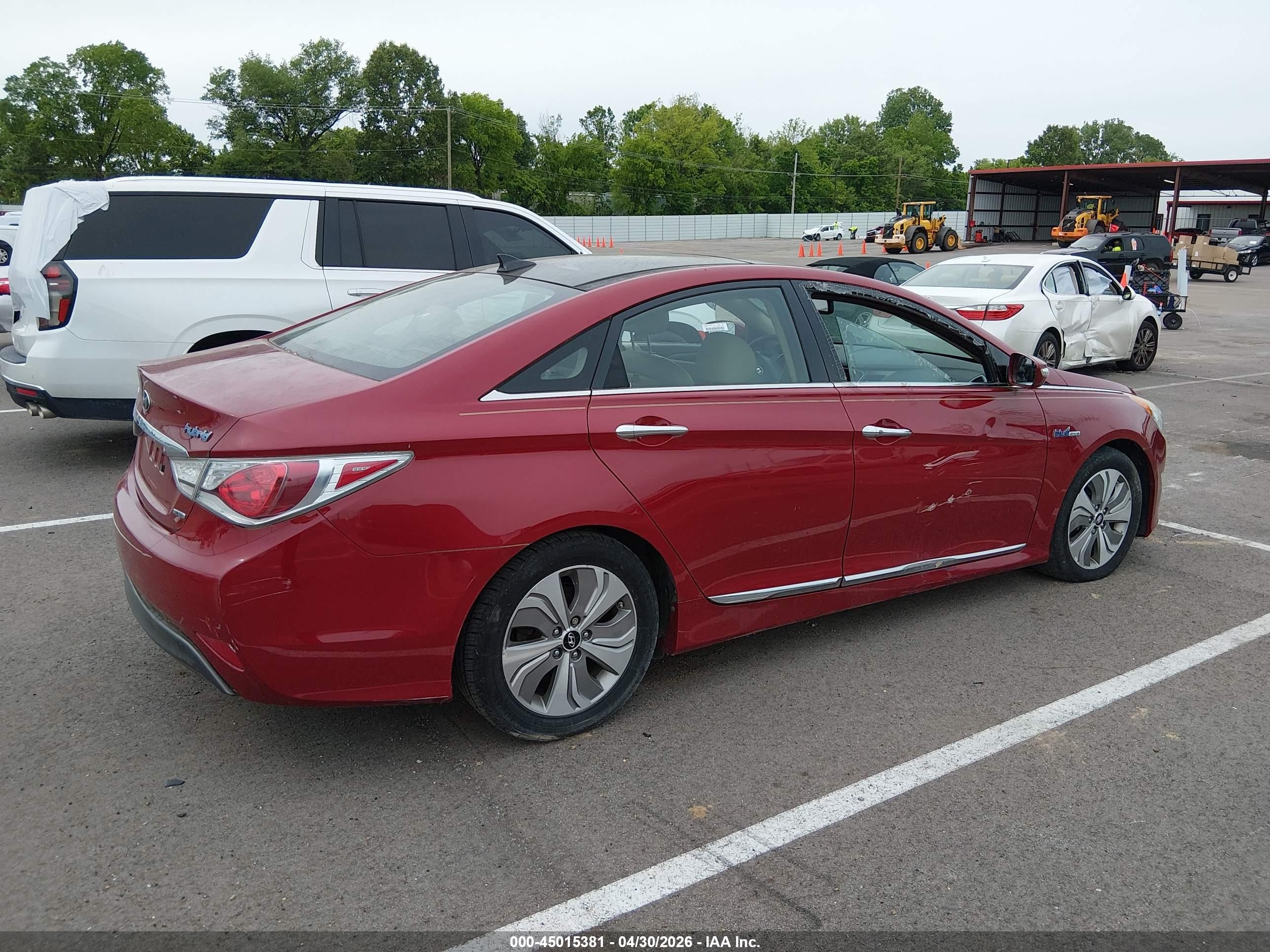 2015 Hyundai Sonata Hybrid Limited Red vin: KMHEC4A41FA135749