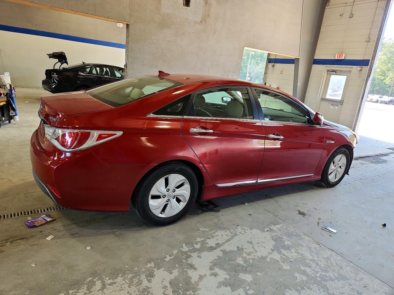 2015 Hyundai Sonata Hybrid Base Black vin: KMHEC4A41FA138862