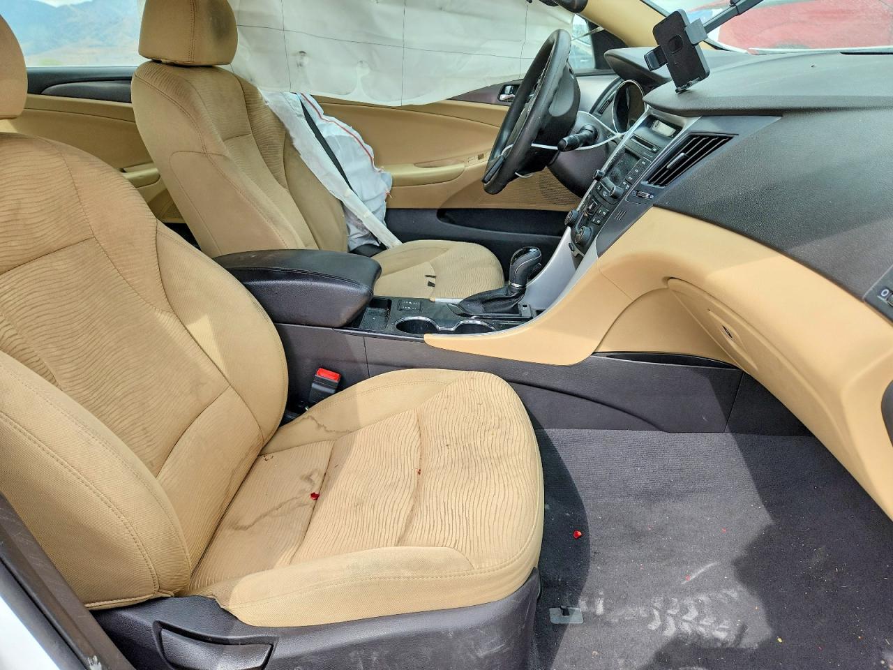 2015 Hyundai Sonata Hybrid Base Белый vin: KMHEC4A41FA139848