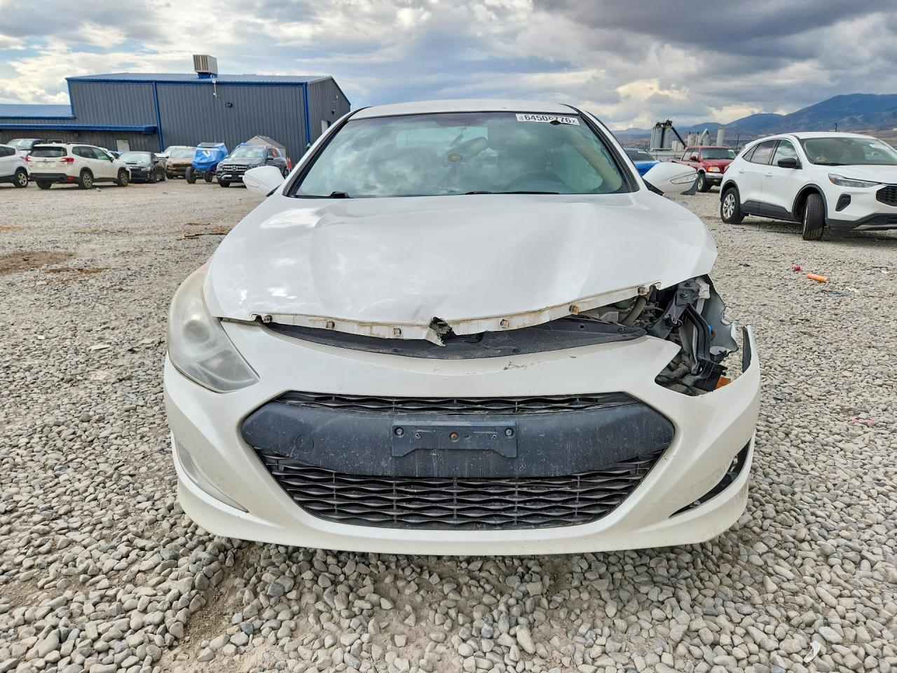 2015 Hyundai Sonata Hybrid Base Белый vin: KMHEC4A41FA139848