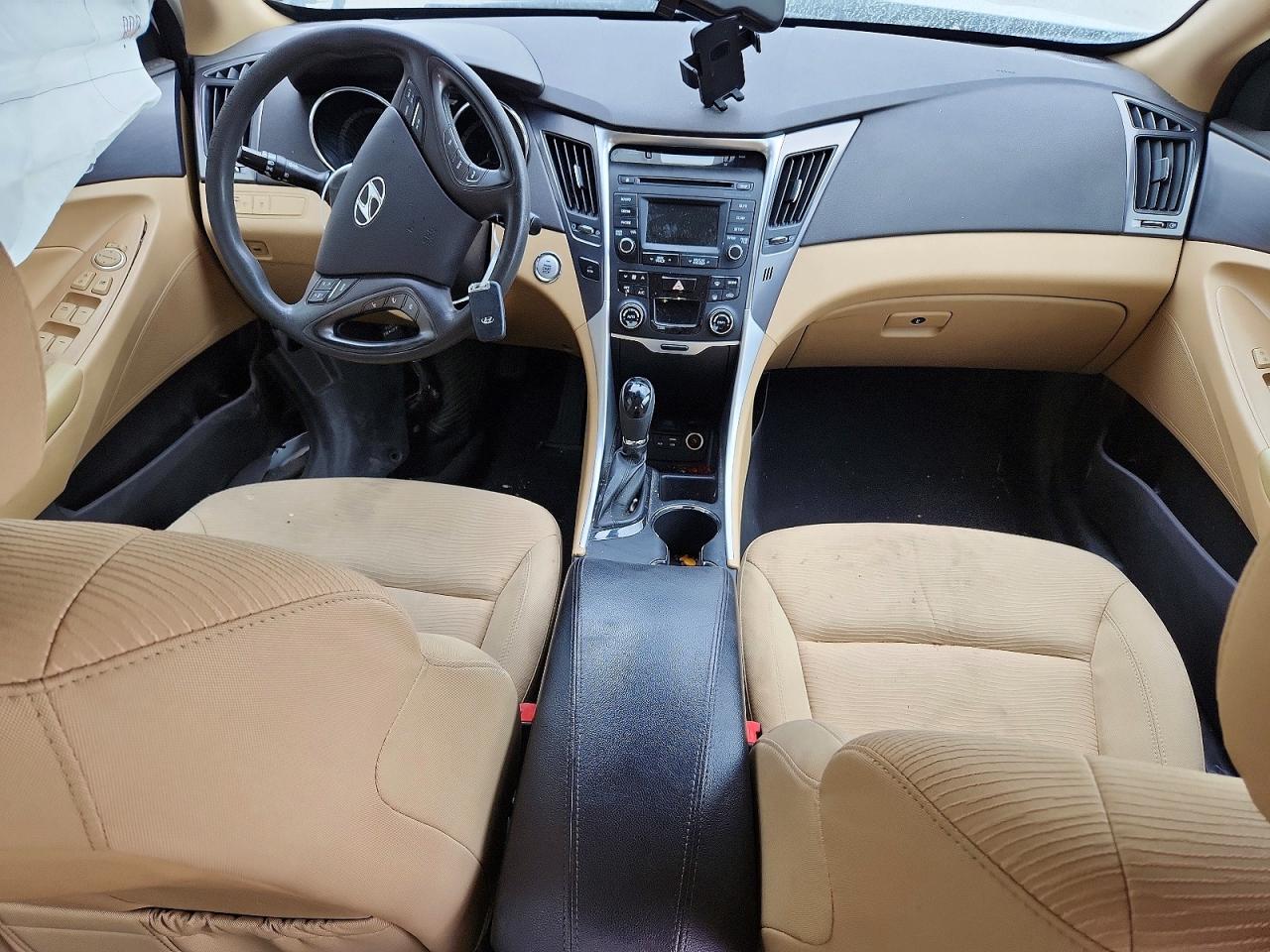 2015 Hyundai Sonata Hybrid Base Белый vin: KMHEC4A41FA139848