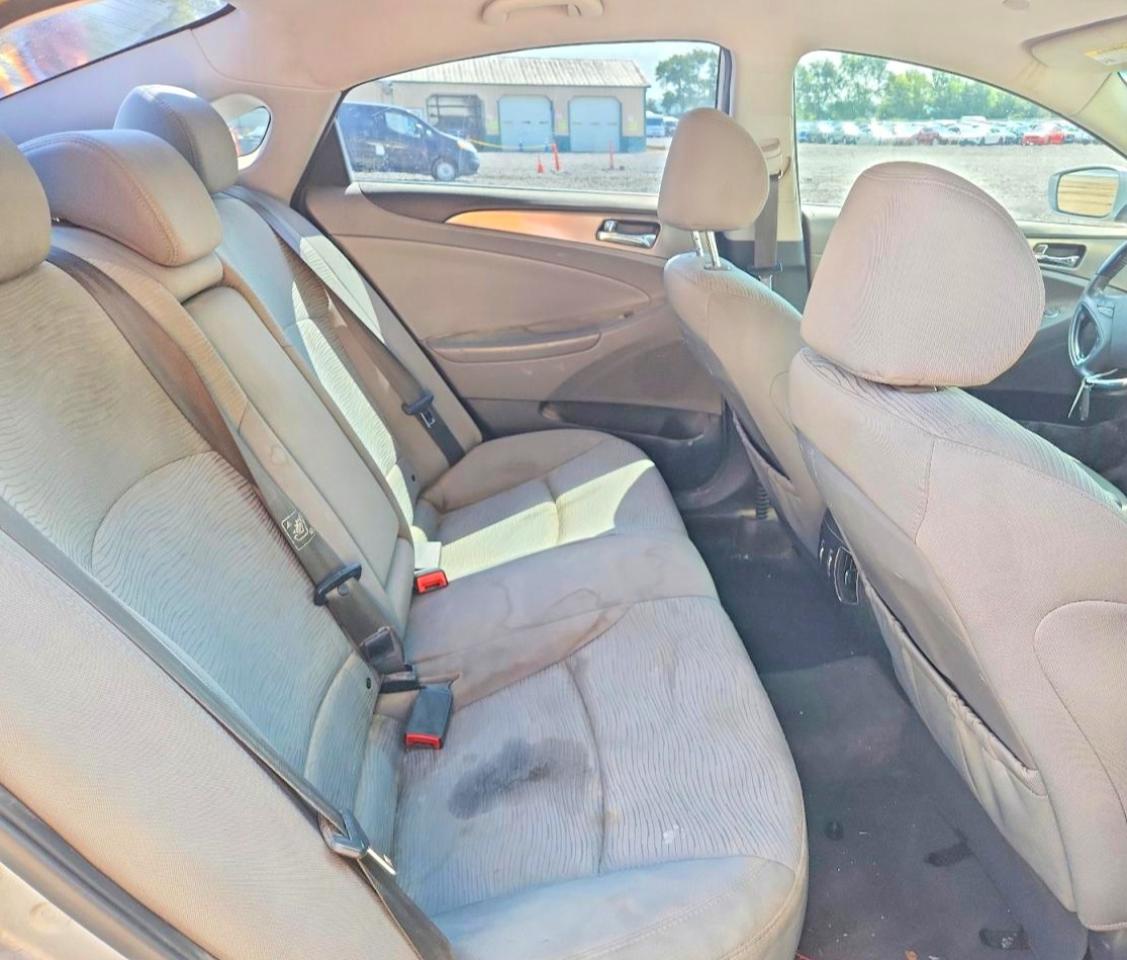 2011 Hyundai Sonata Hybrid Серебряный vin: KMHEC4A42BA003464