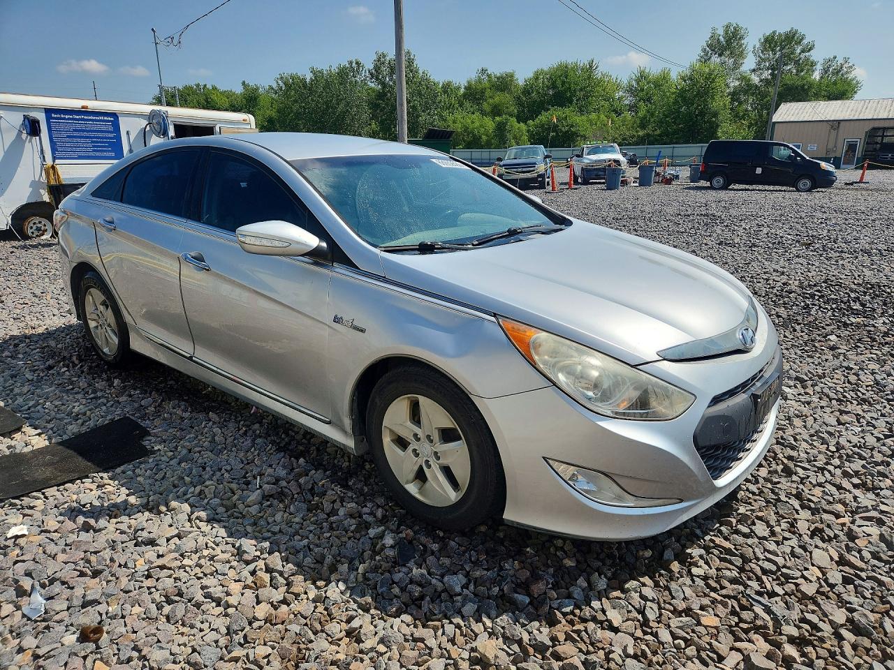 2011 Hyundai Sonata Hybrid Серебряный vin: KMHEC4A42BA003464
